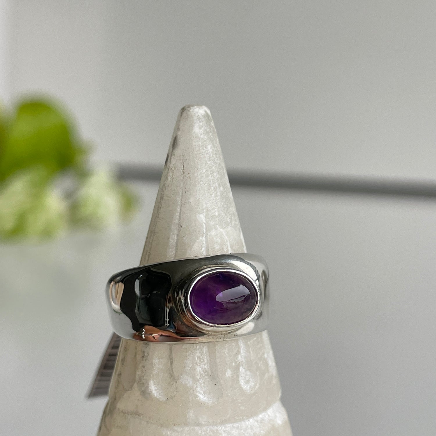 Amethyst Oval Ring Sz6