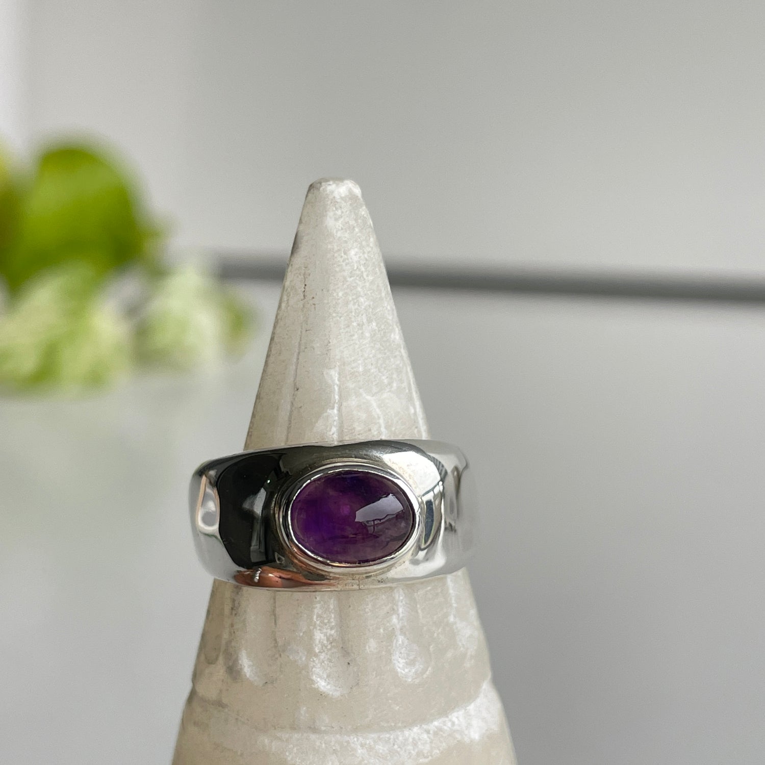 Amethyst Oval Ring Sz6