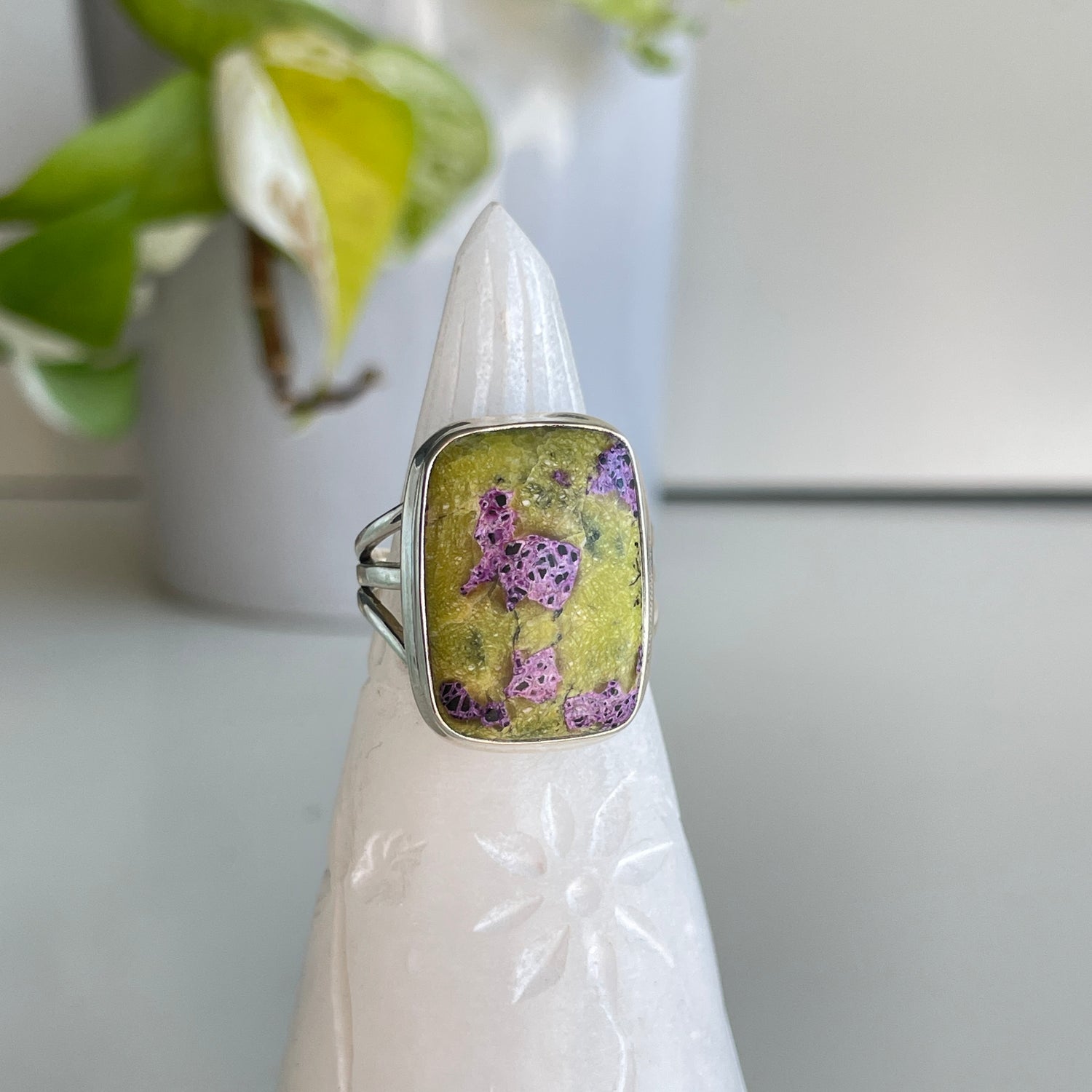 Atlantisite Rectangle Ring Sz10