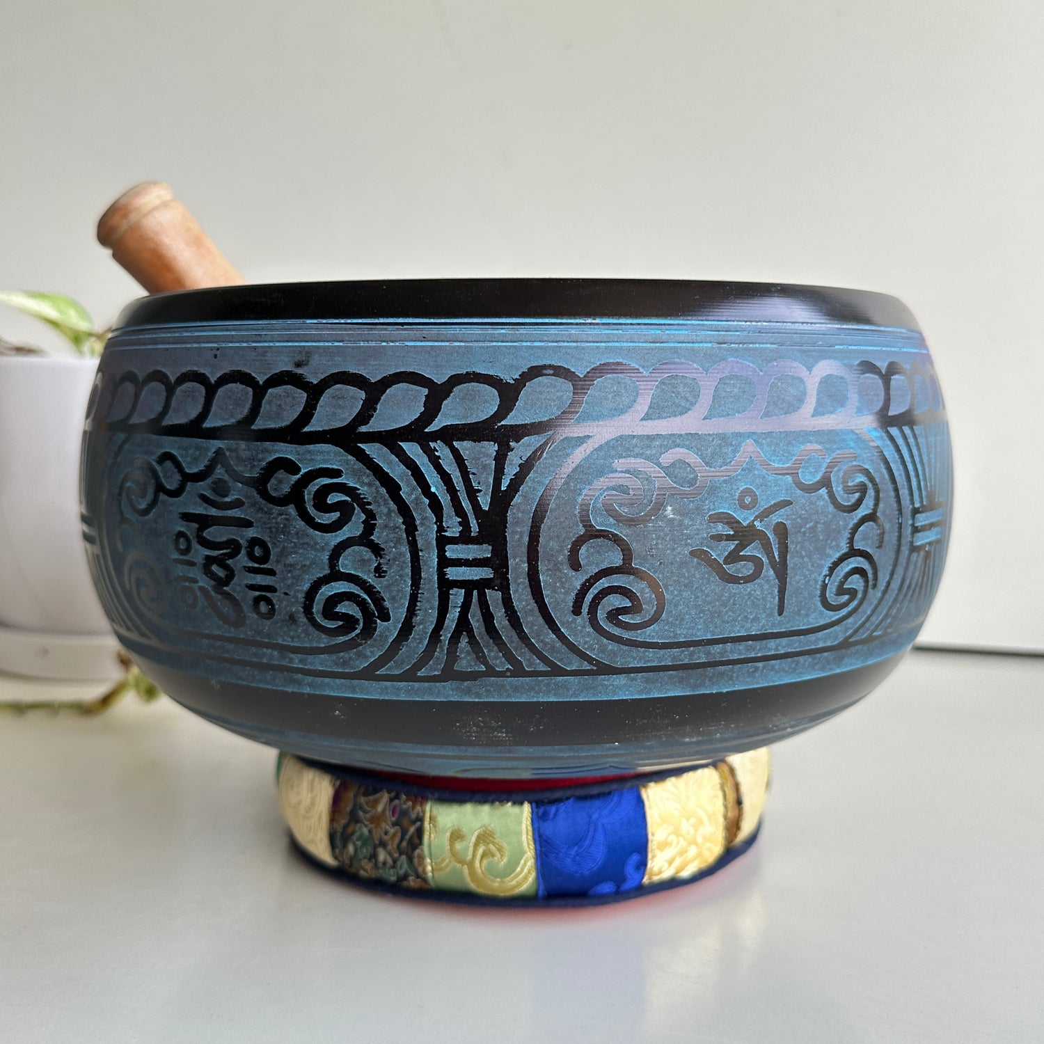 Blue Buddha Singing Bowl 24cm BS541