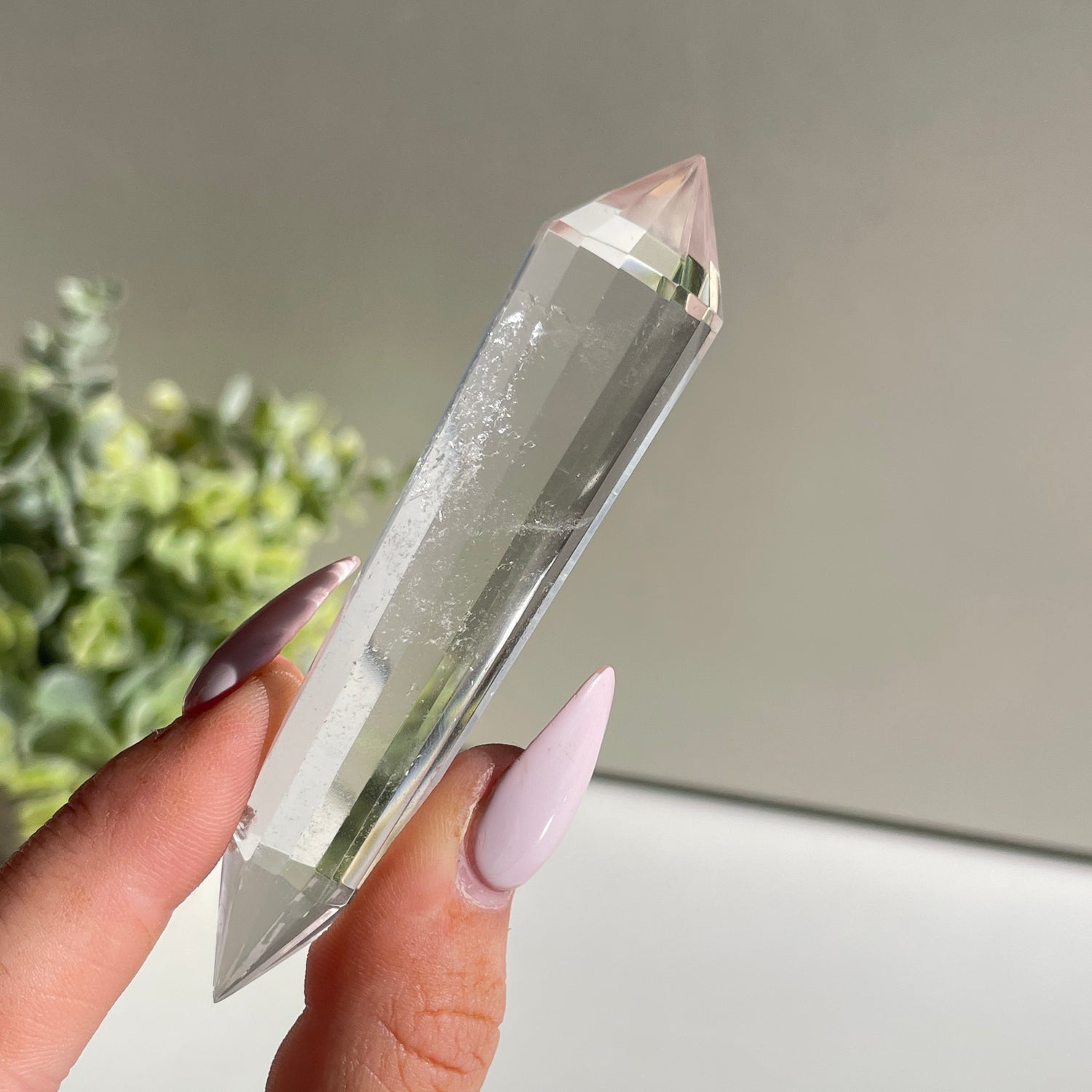 Clear Quartz Vogel 8.6cm