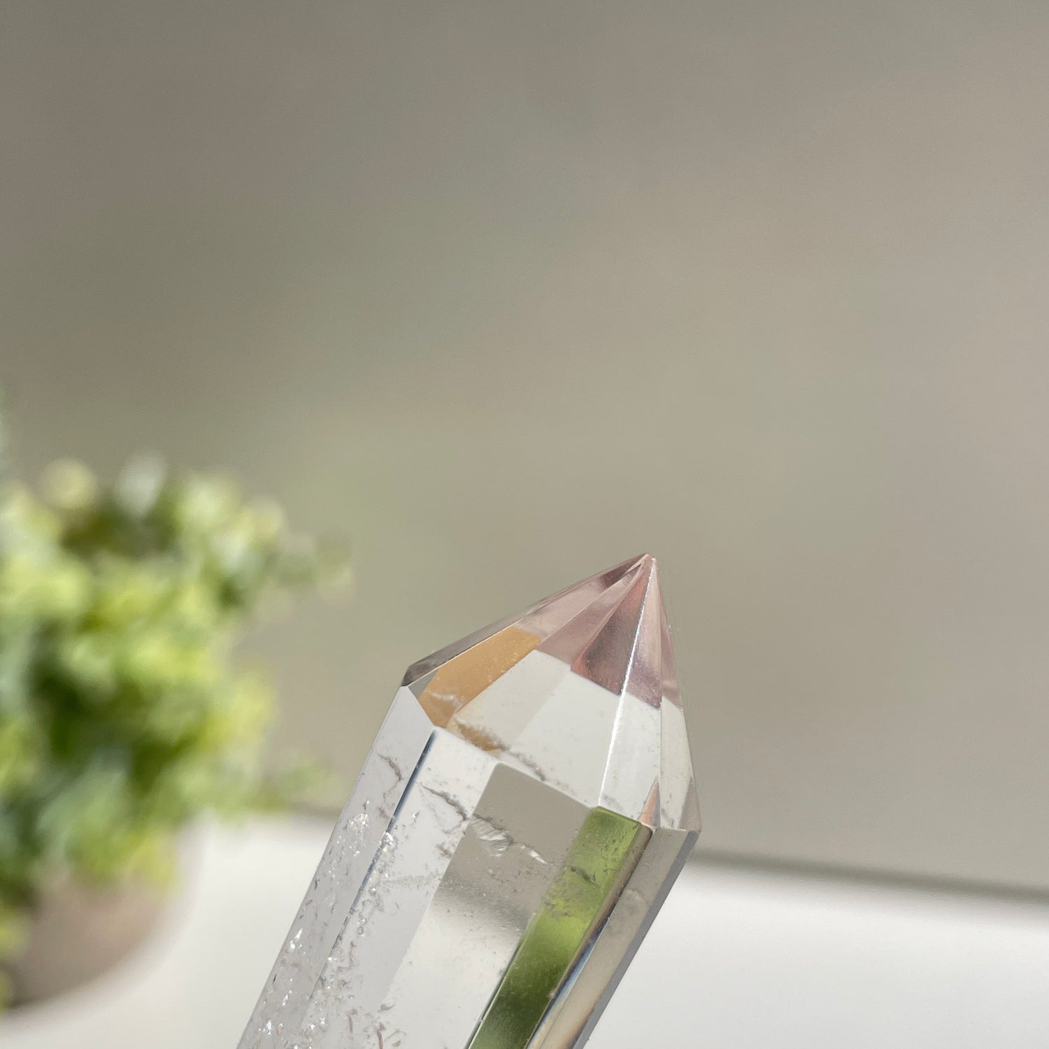 Clear Quartz Vogel 8.6cm