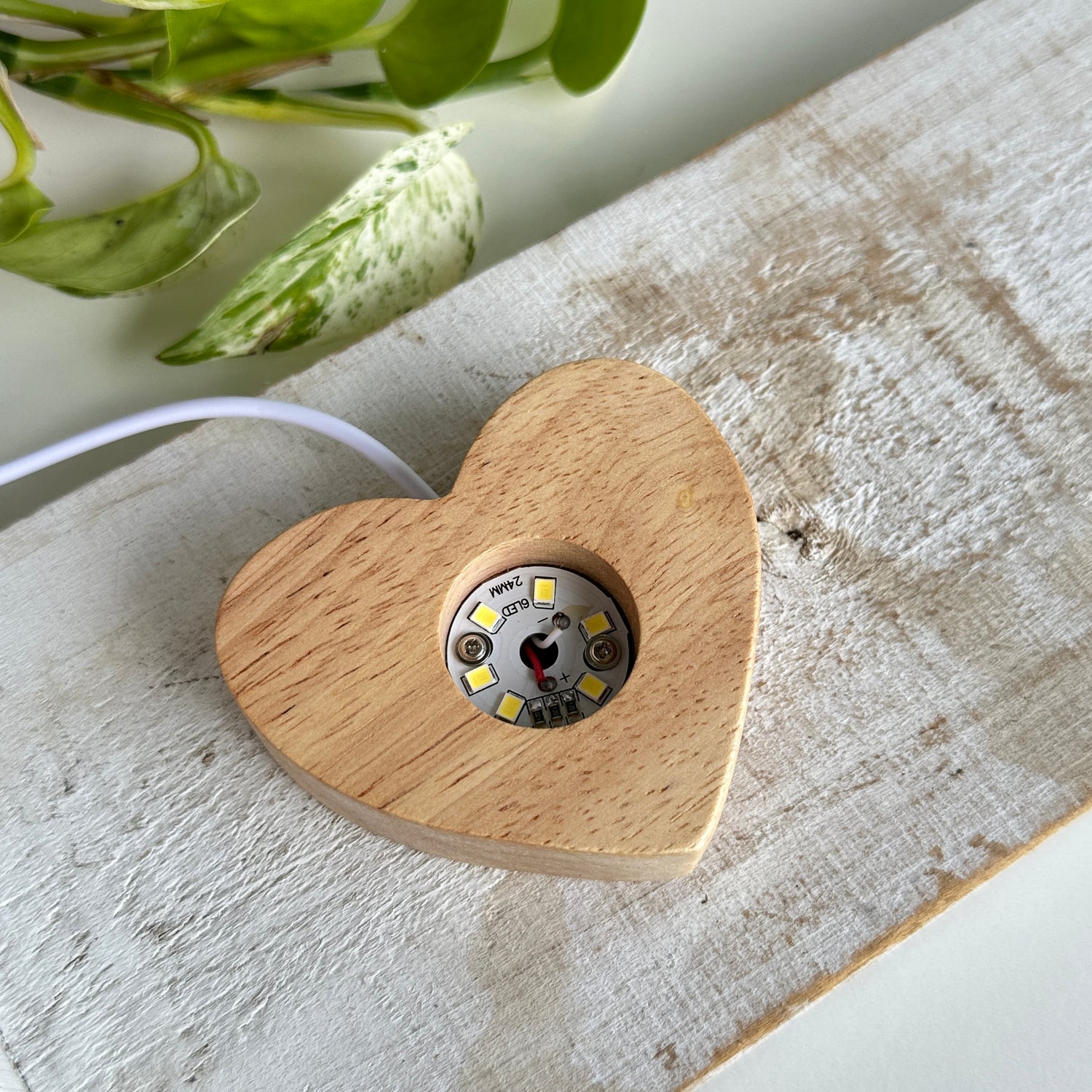 Heart USB Light Base White