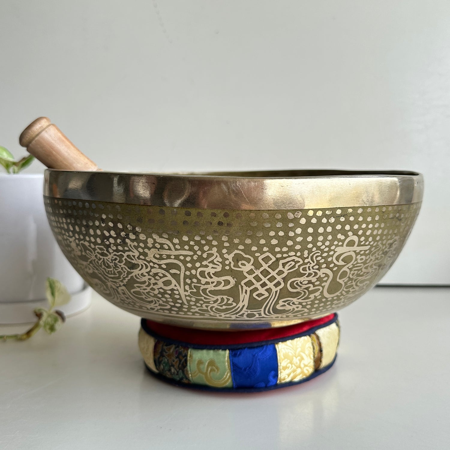 Brass Handbeaten Singing Bowl Flower Of Life 27cm