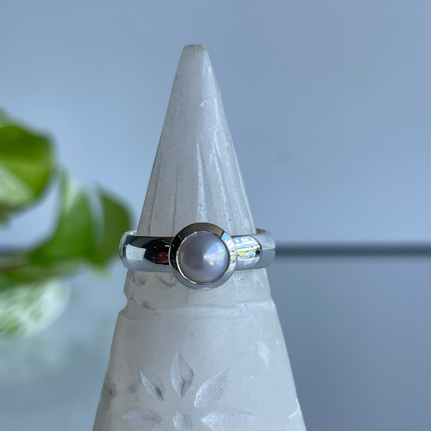 Pearl Round Ring Sz9