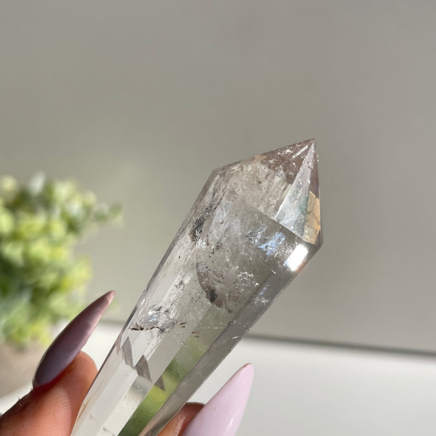 Clear Quartz Vogel 8.4cm