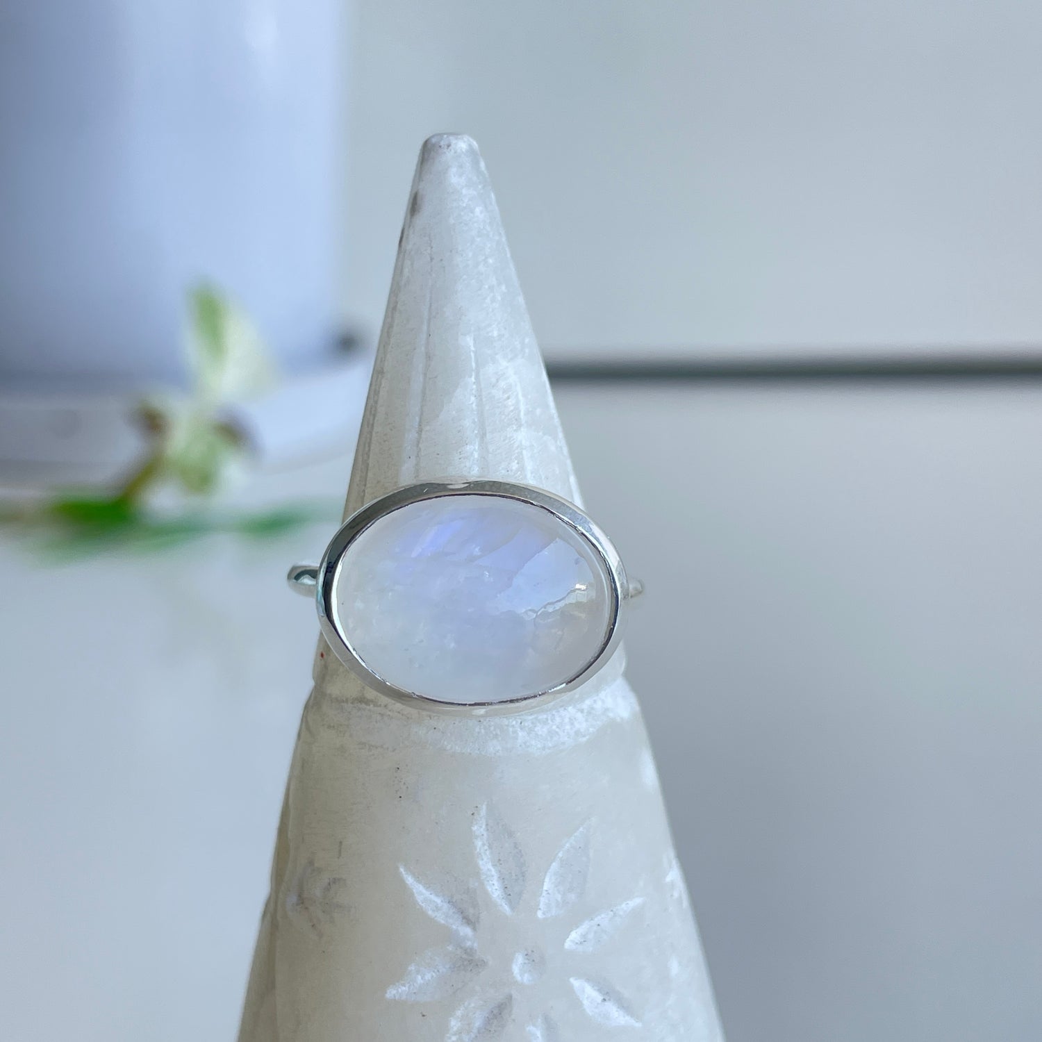Moonstone Oval Ring Sz9