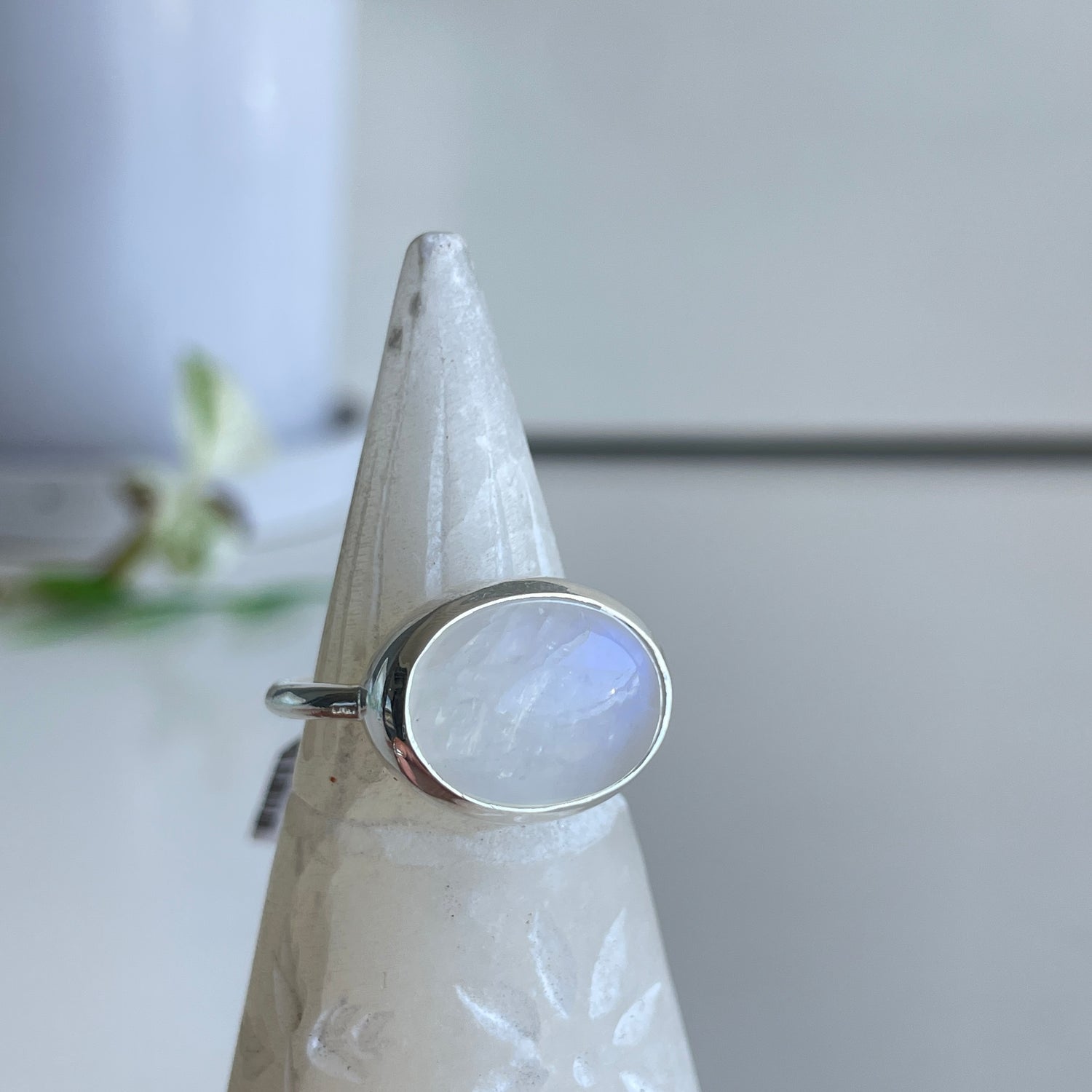 Moonstone Oval Ring Sz9