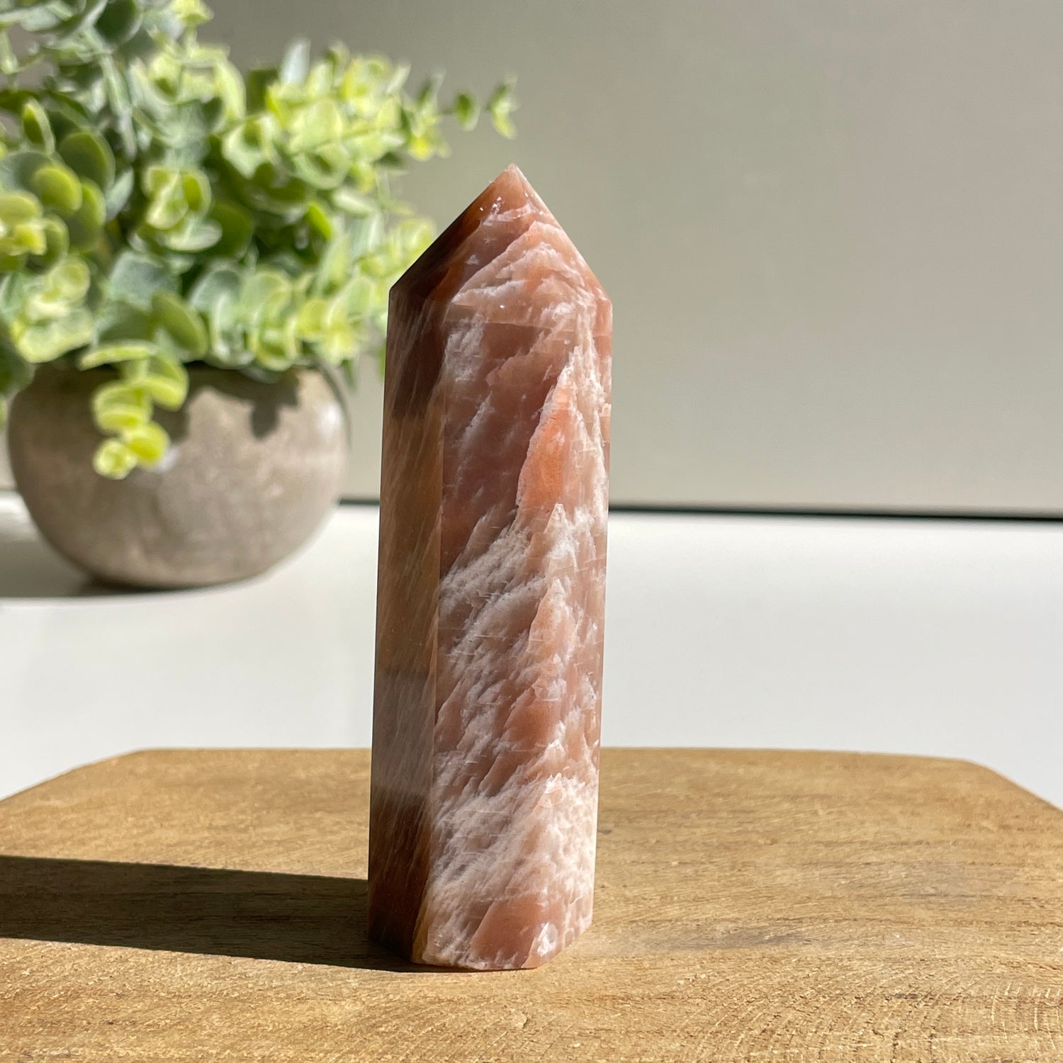 Moonstone Generator 8.5cm