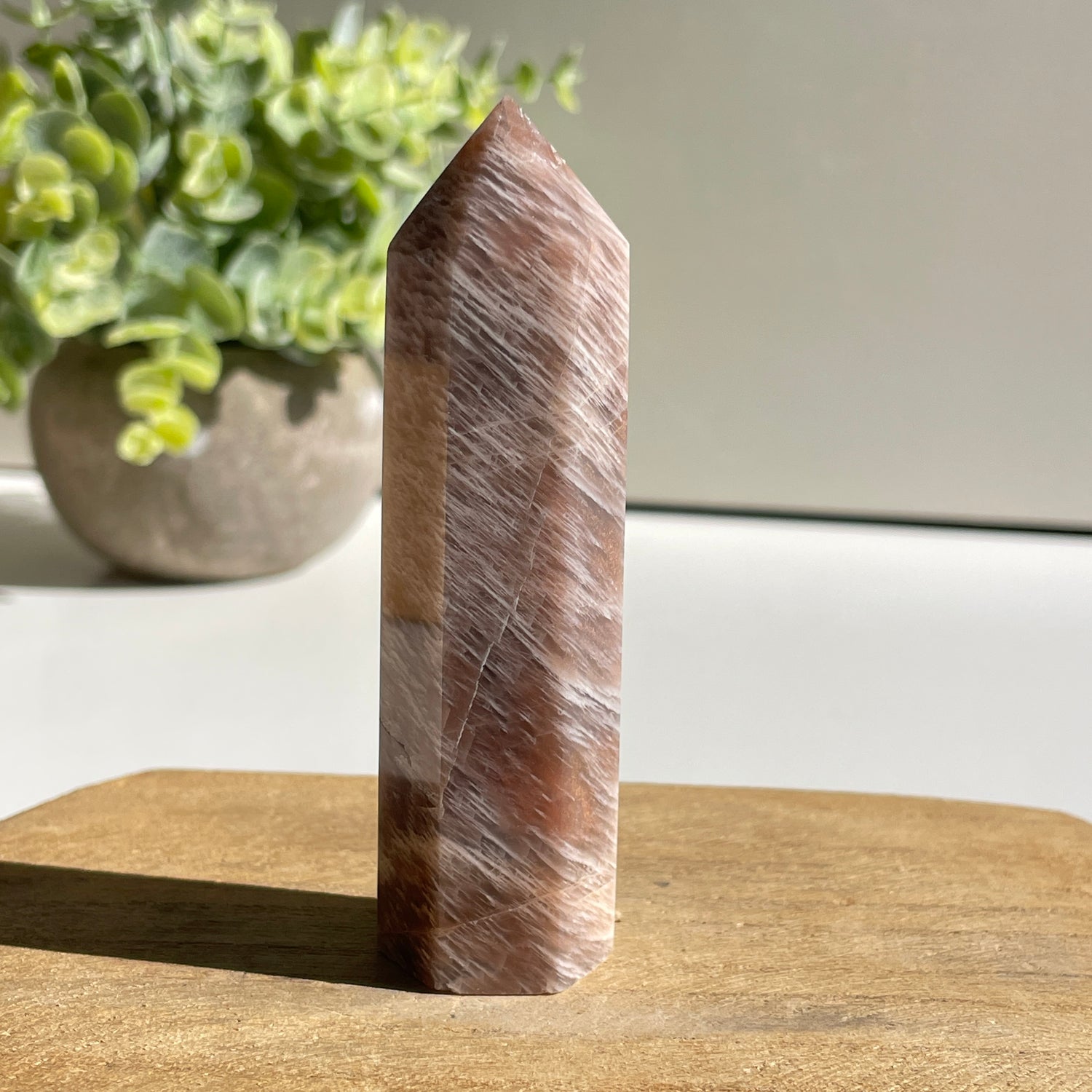 Moonstone Generator 8.8cm