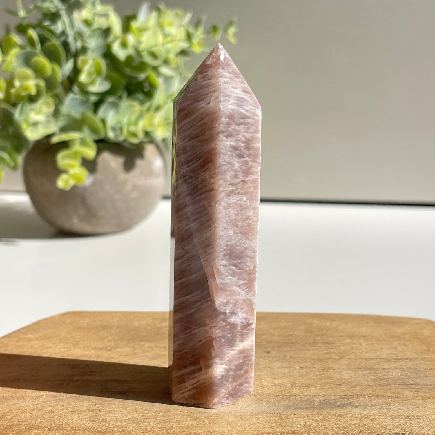 Moonstone Generator 8.8cm