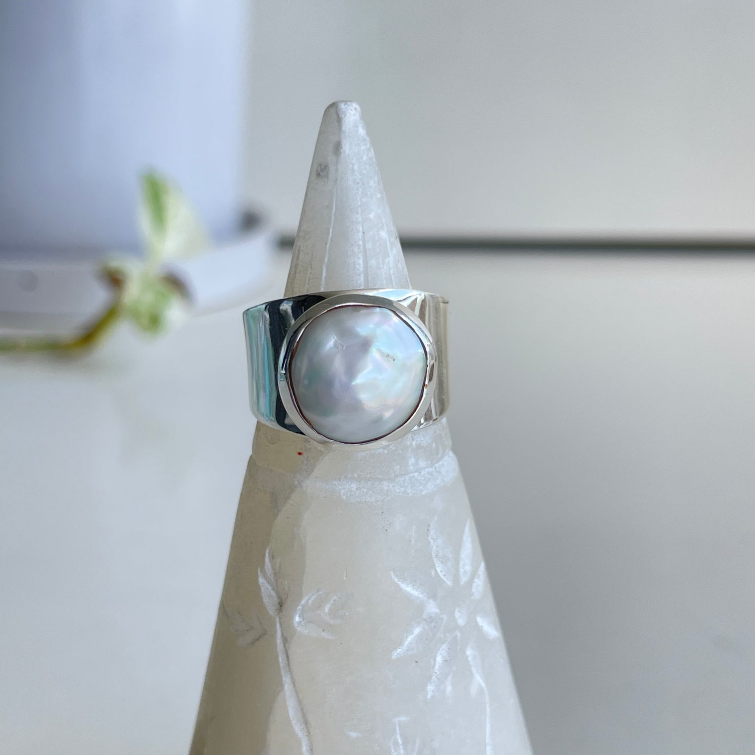 Pearl Round Ring