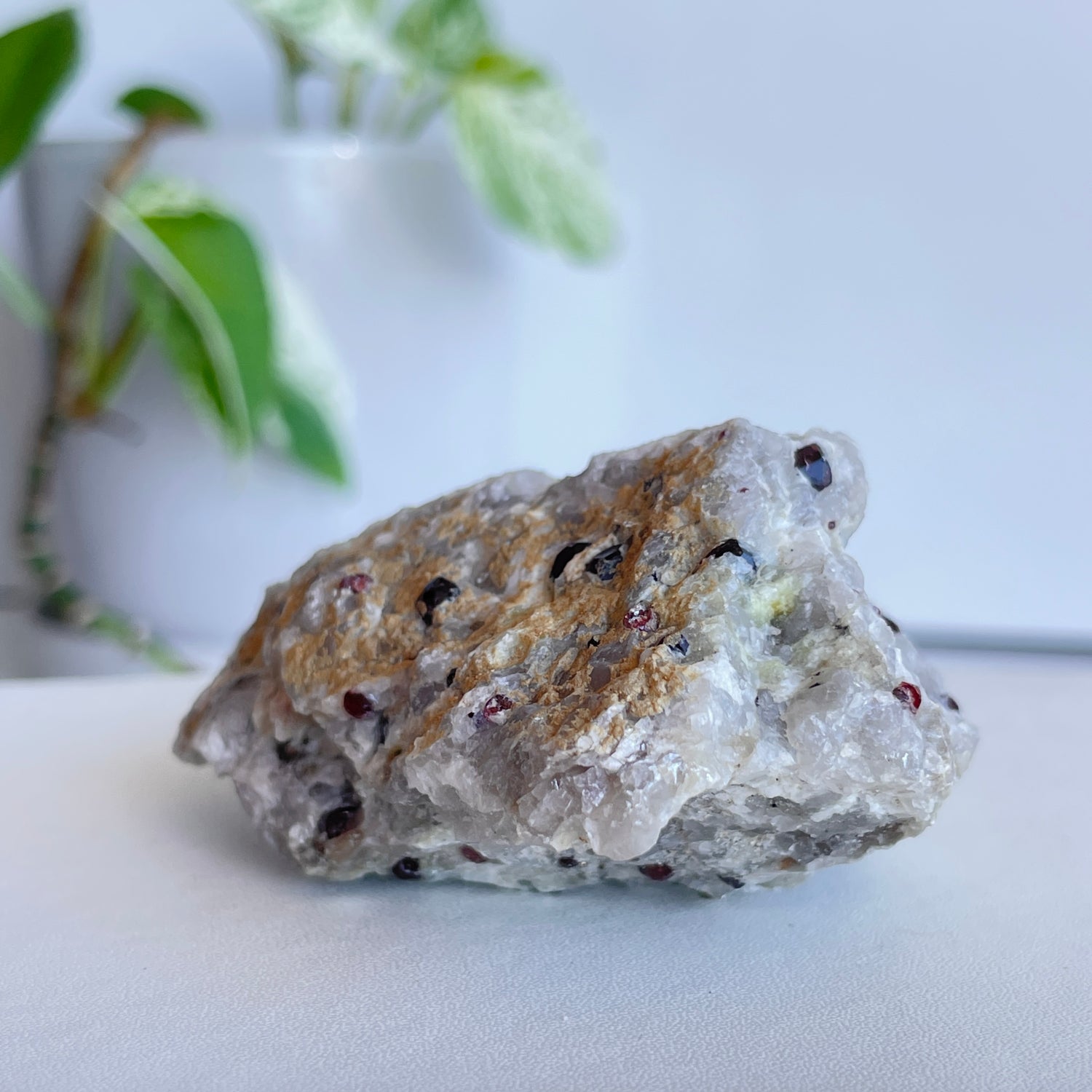 Garnet In Quartz Matrix Pce 150g