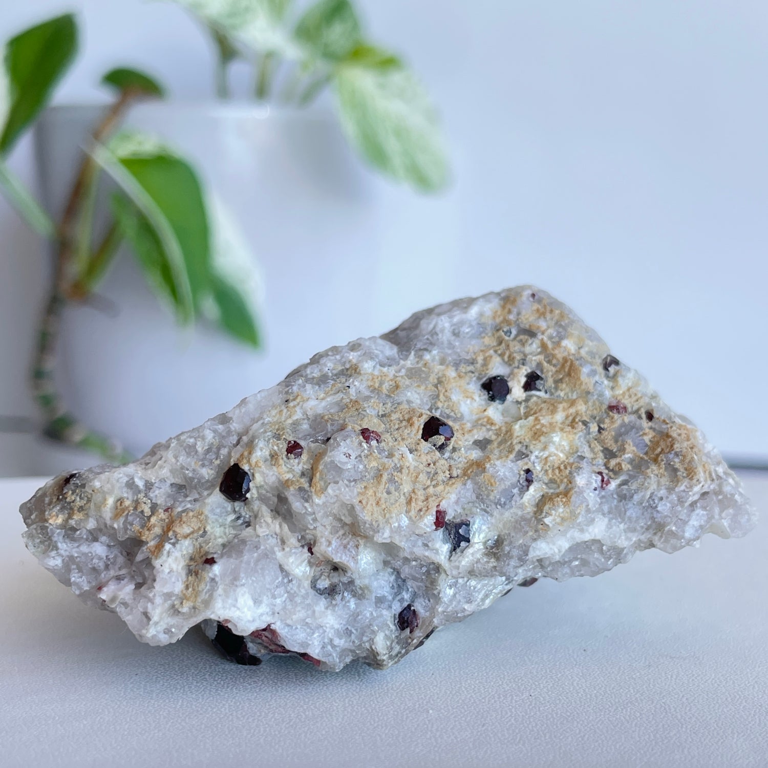 Garnet In Quartz Matrix Pce 150g