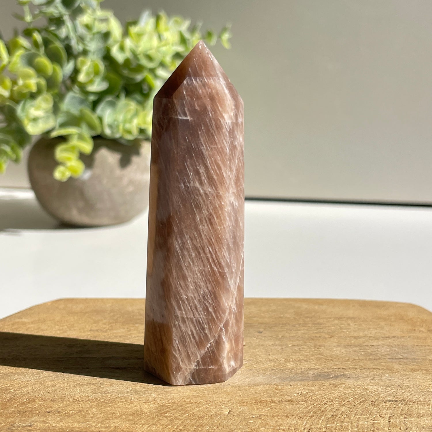 Moonstone Generator 8.4cm