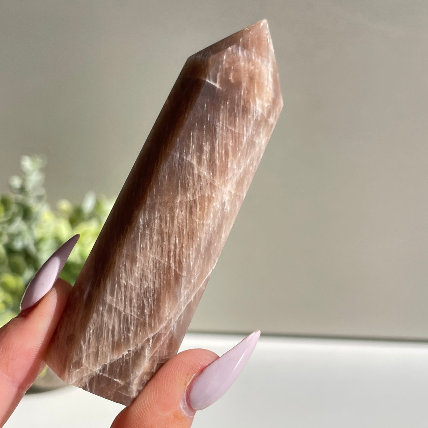 Moonstone Generator 8.4cm