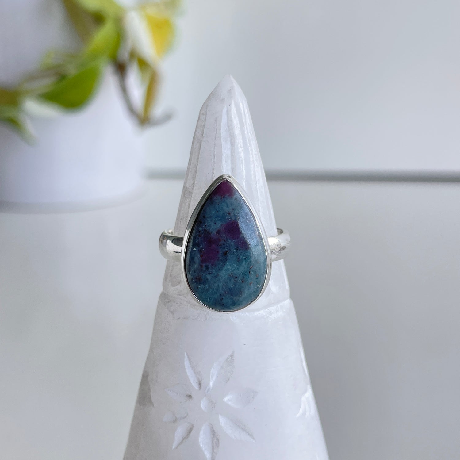 Ruby In Kyanite Teardrop Ring Sz7