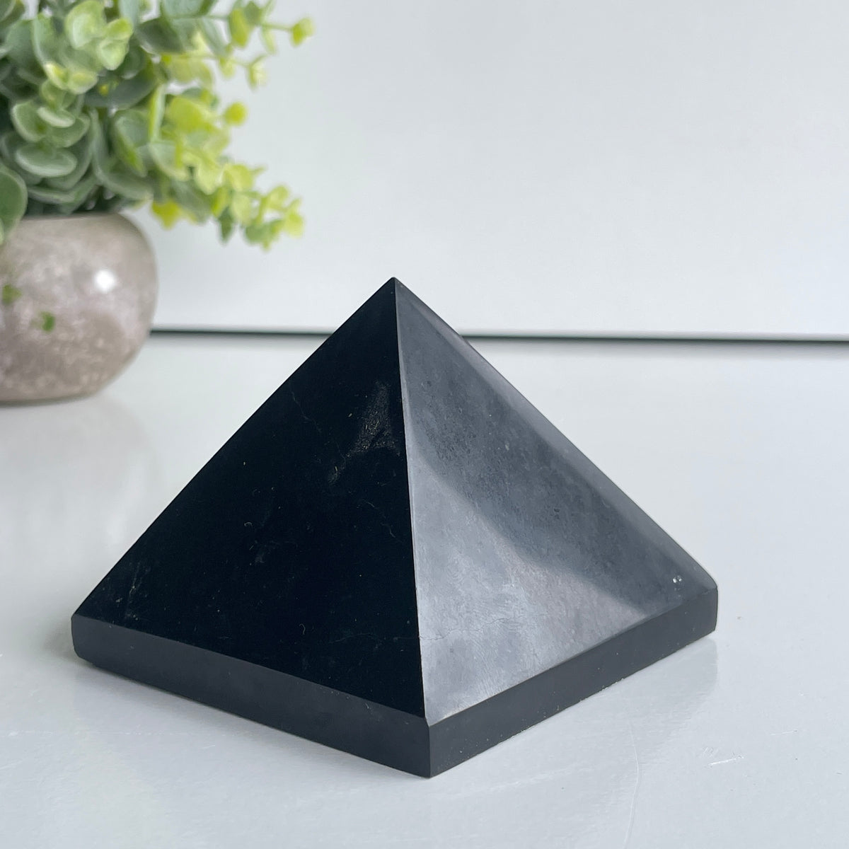 Black Tourmaline Pyramid 01