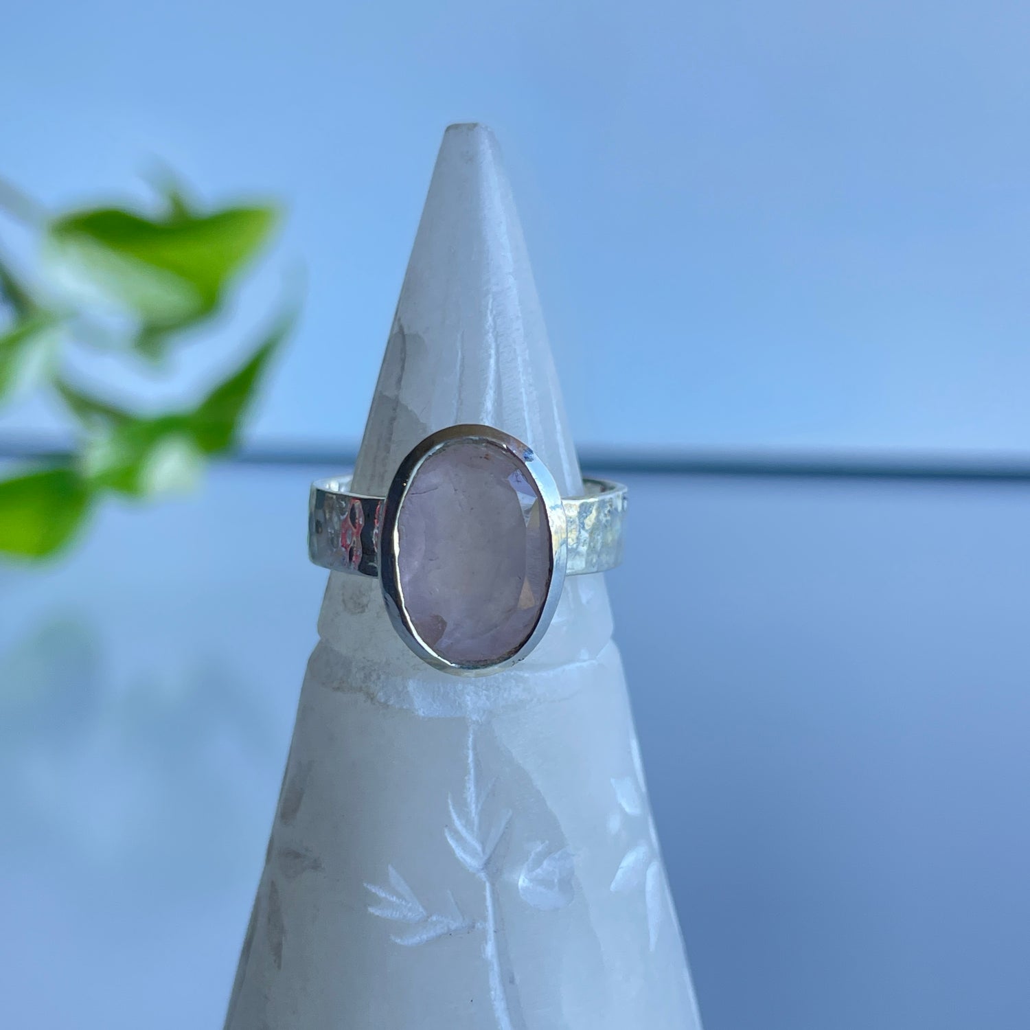 Rose Quartz Oval Ring Sz9
