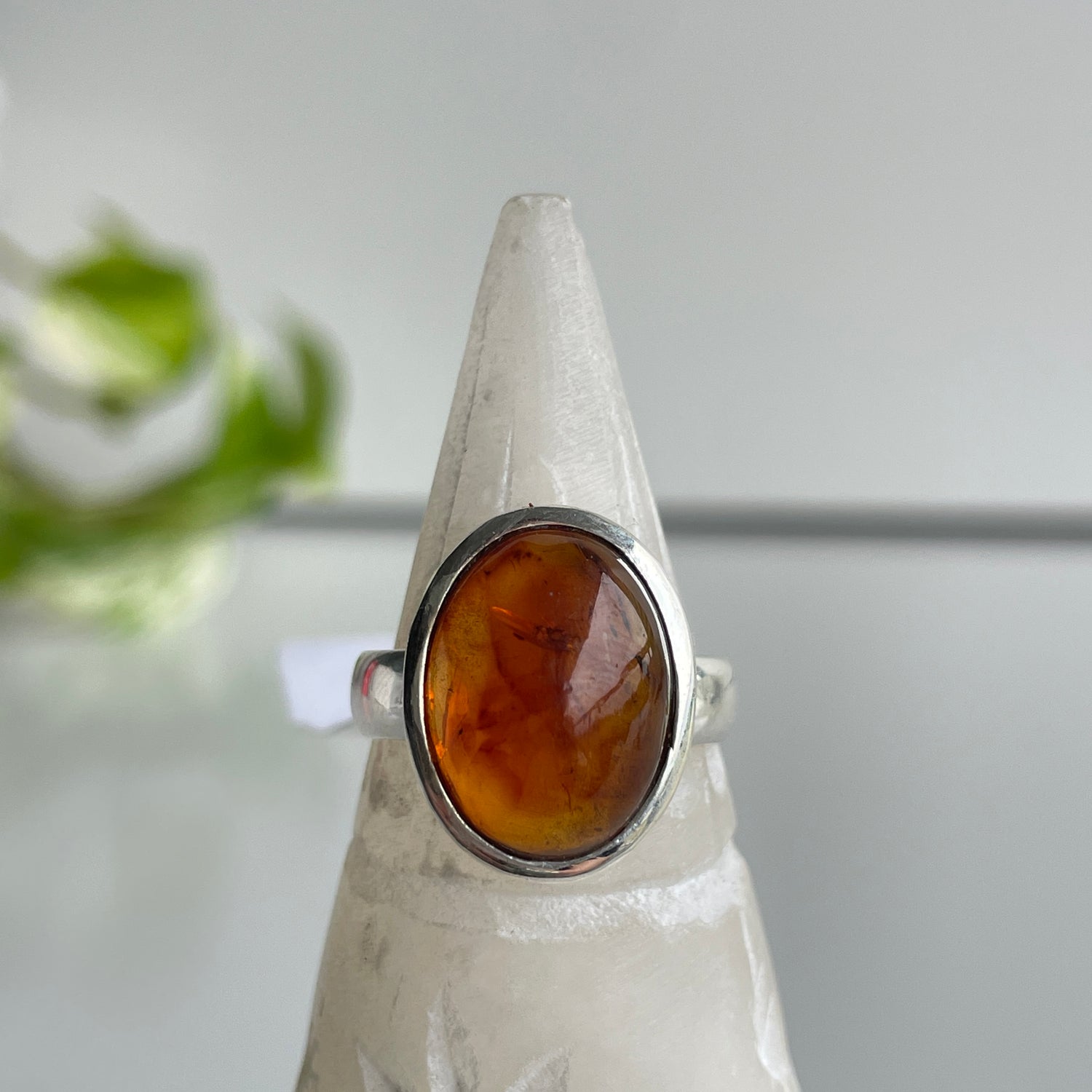 Amber Oval Ring Sz8