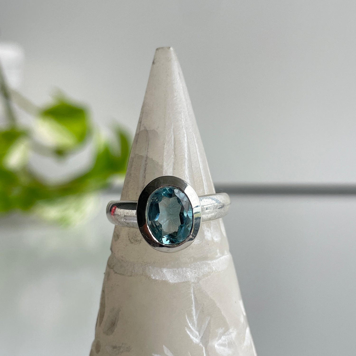 Blue Topaz Oval Ring Sz8