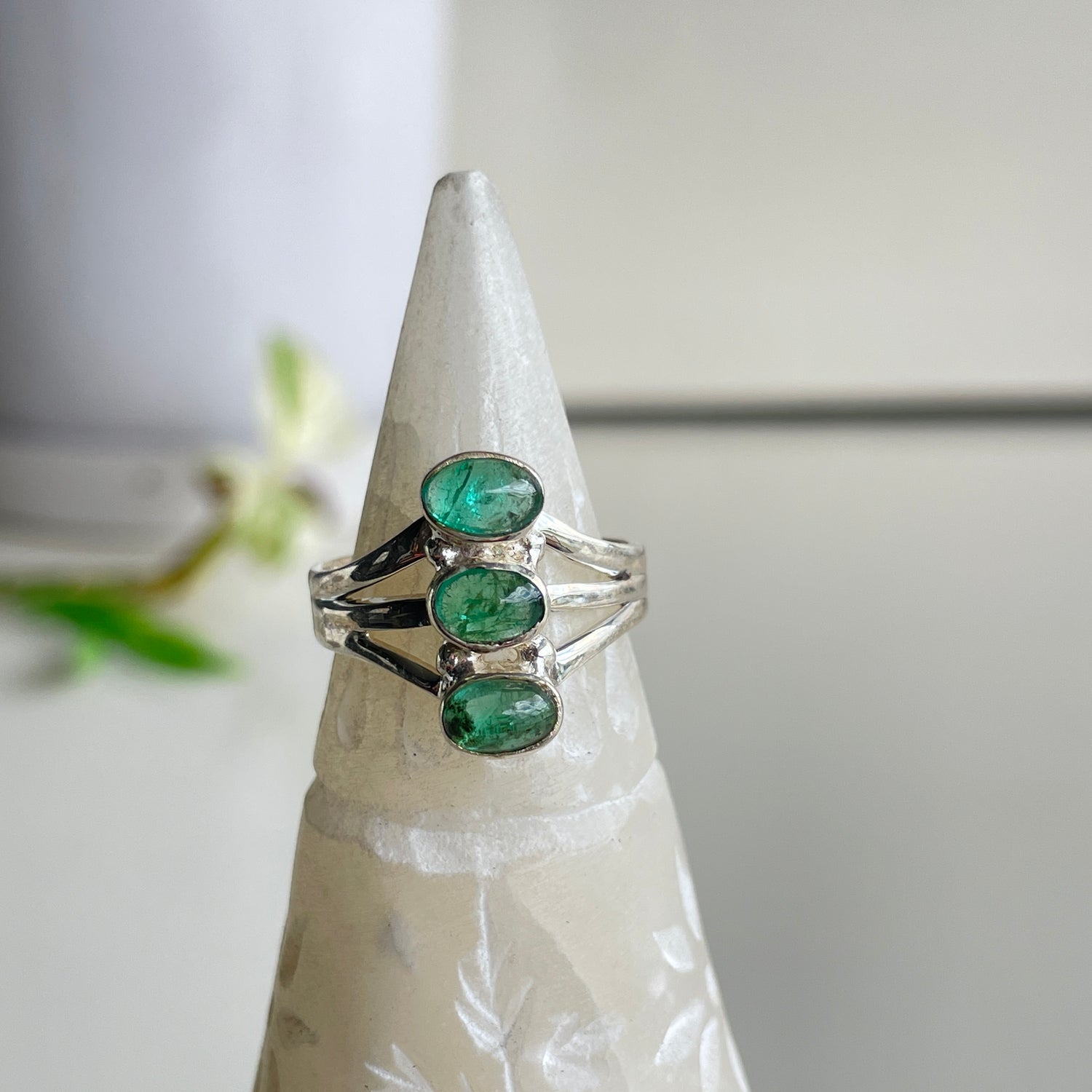 Emerald Triple Stone Ring Sz7