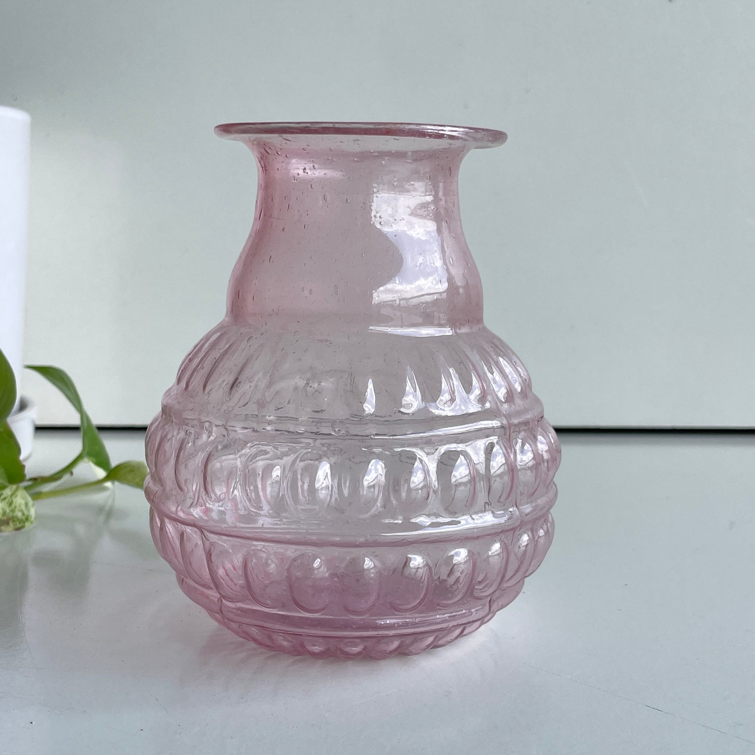 Raspberry Bud Vase WS40164