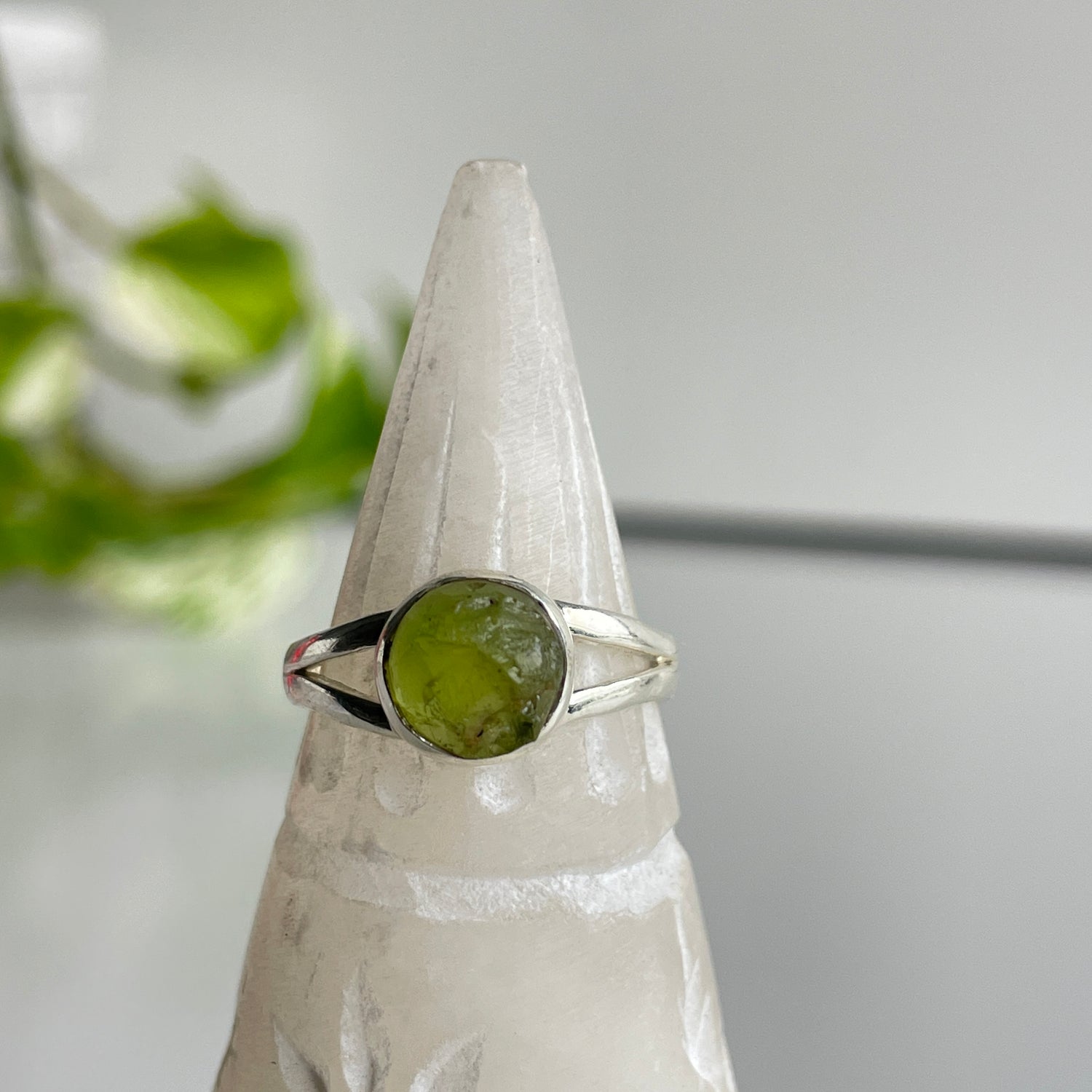 Peridot Round Rough Ring Sz8