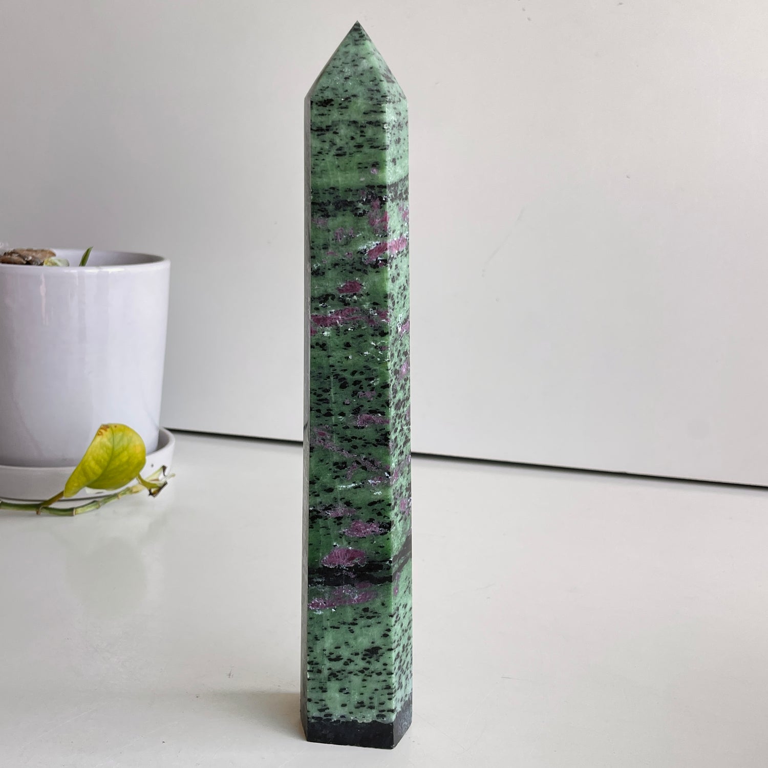 Ruby In Zoisite Generator 26.8cm