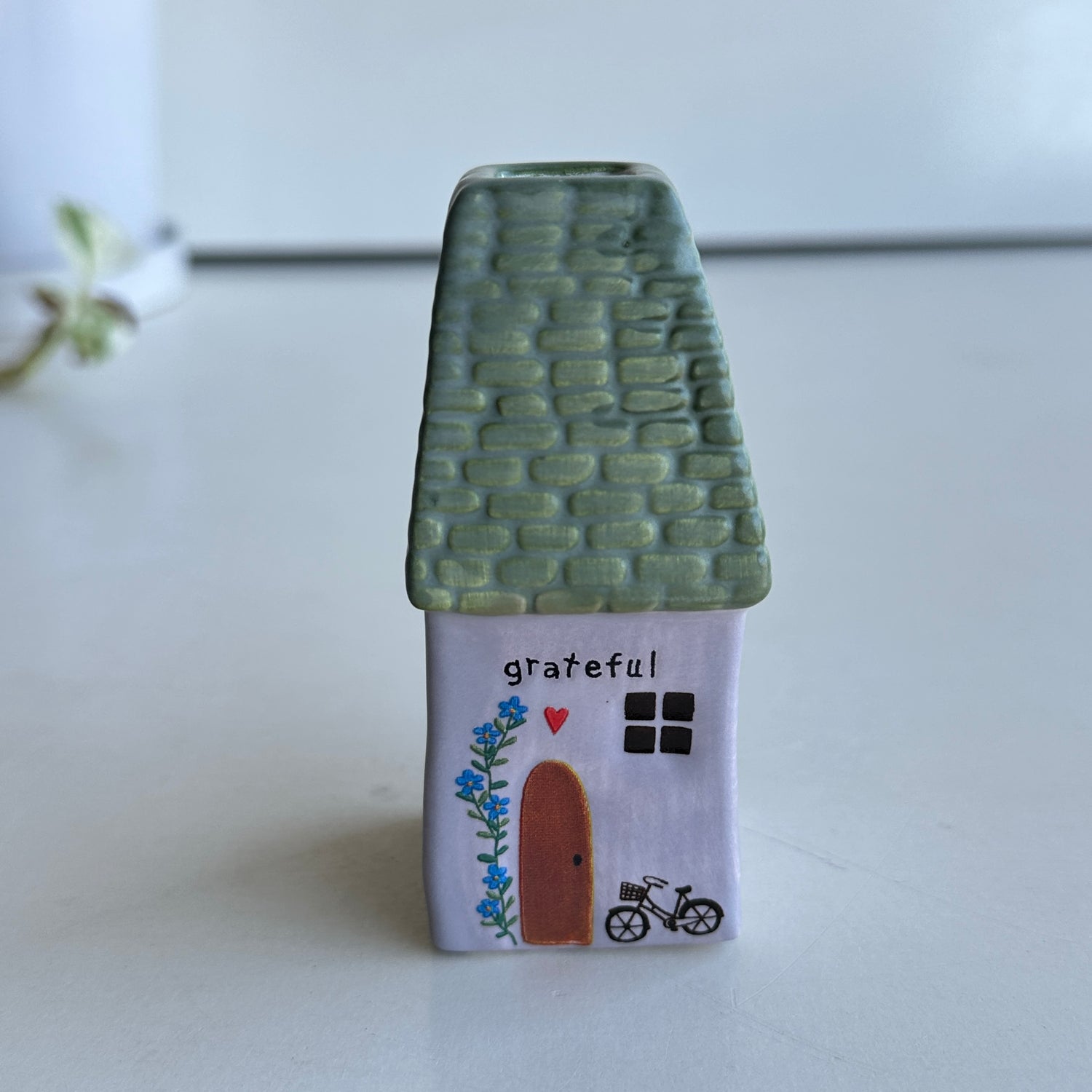 Cottage Bud Vase Grateful Vase000026