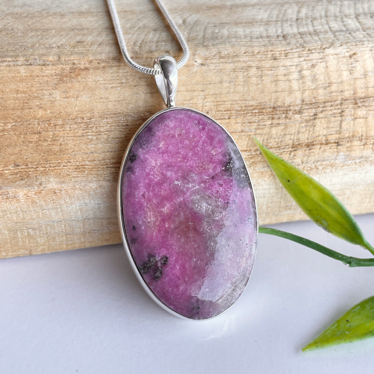 Cobalto Calcite Oval Pendant