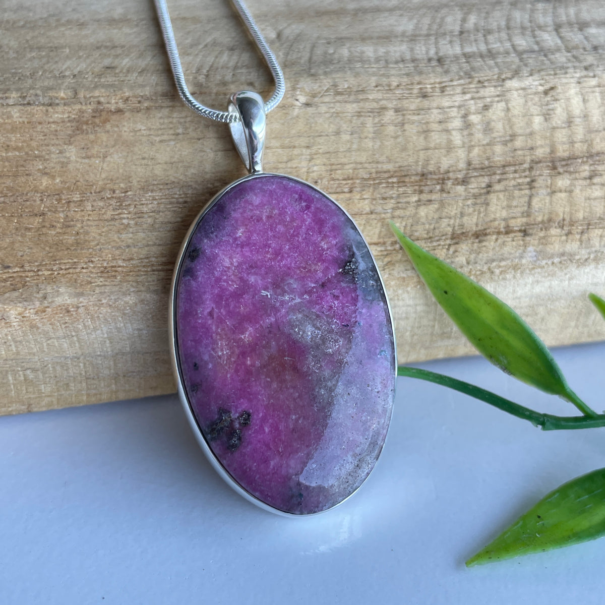 Cobalto Calcite Oval Pendant