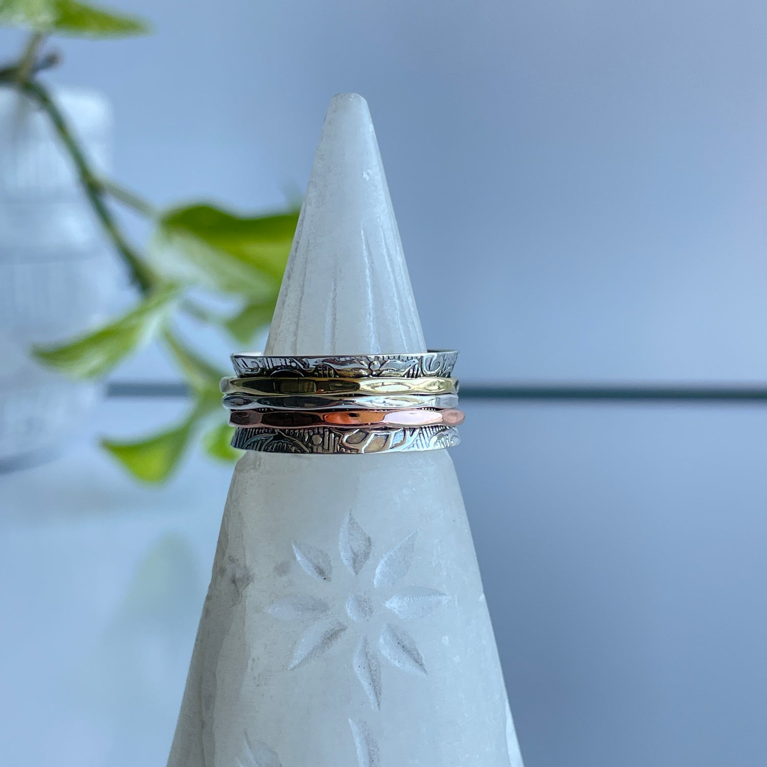 Tri Tone Patterned Spinner Ring
