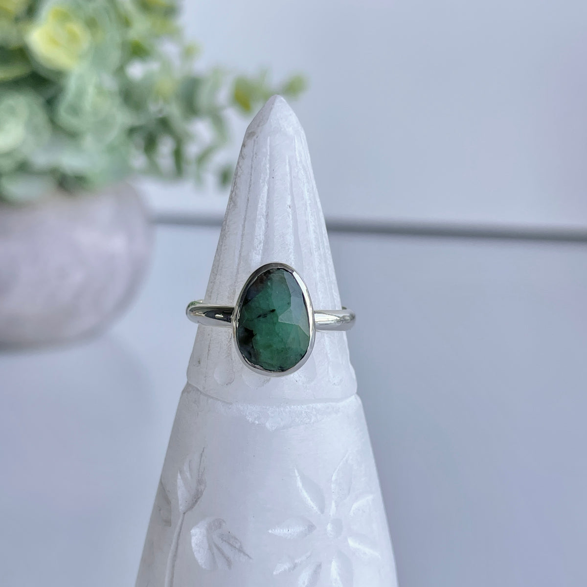 Emerald Freeform Ring Sz7.5