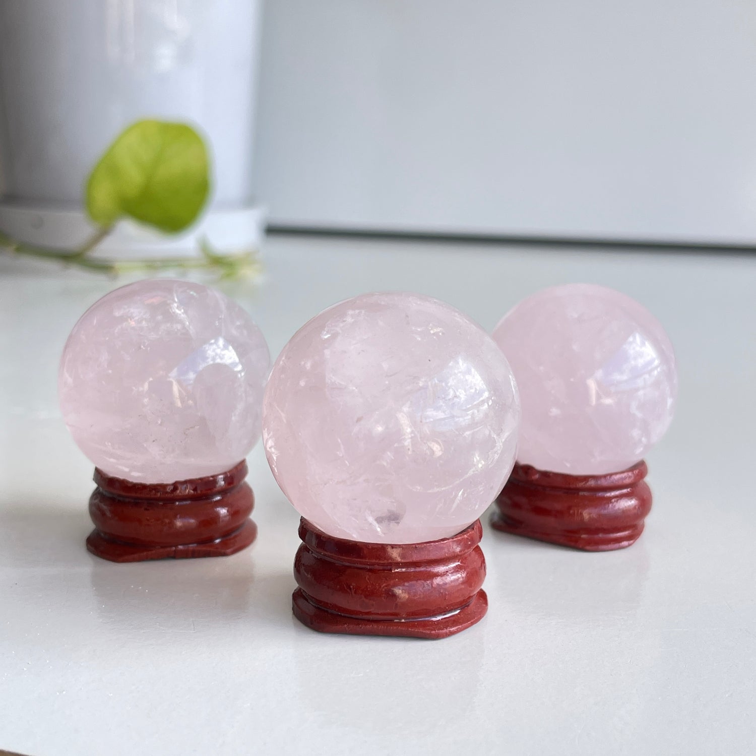 Rose Quartz Sphere 3 - 3.5cm