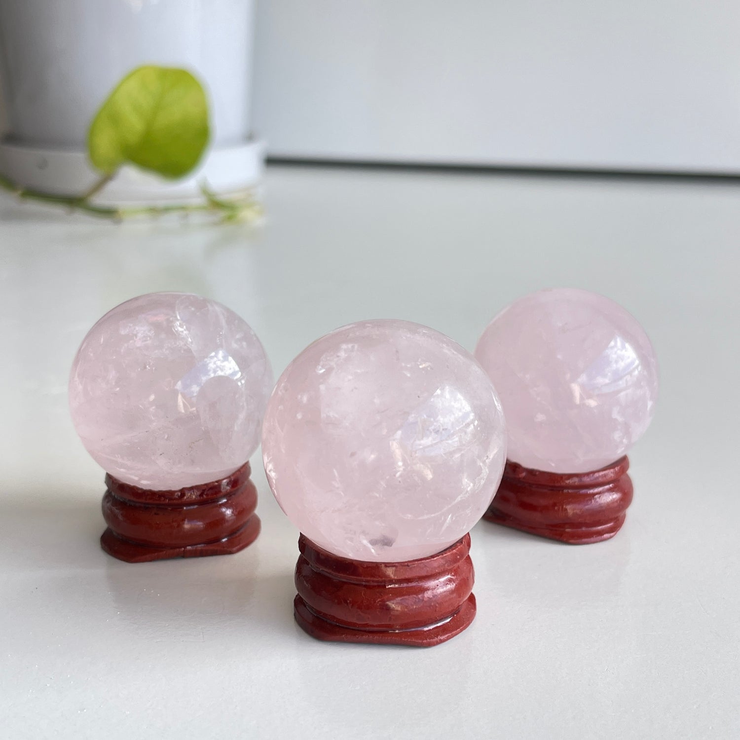 Rose Quartz Sphere 3 - 3.5cm