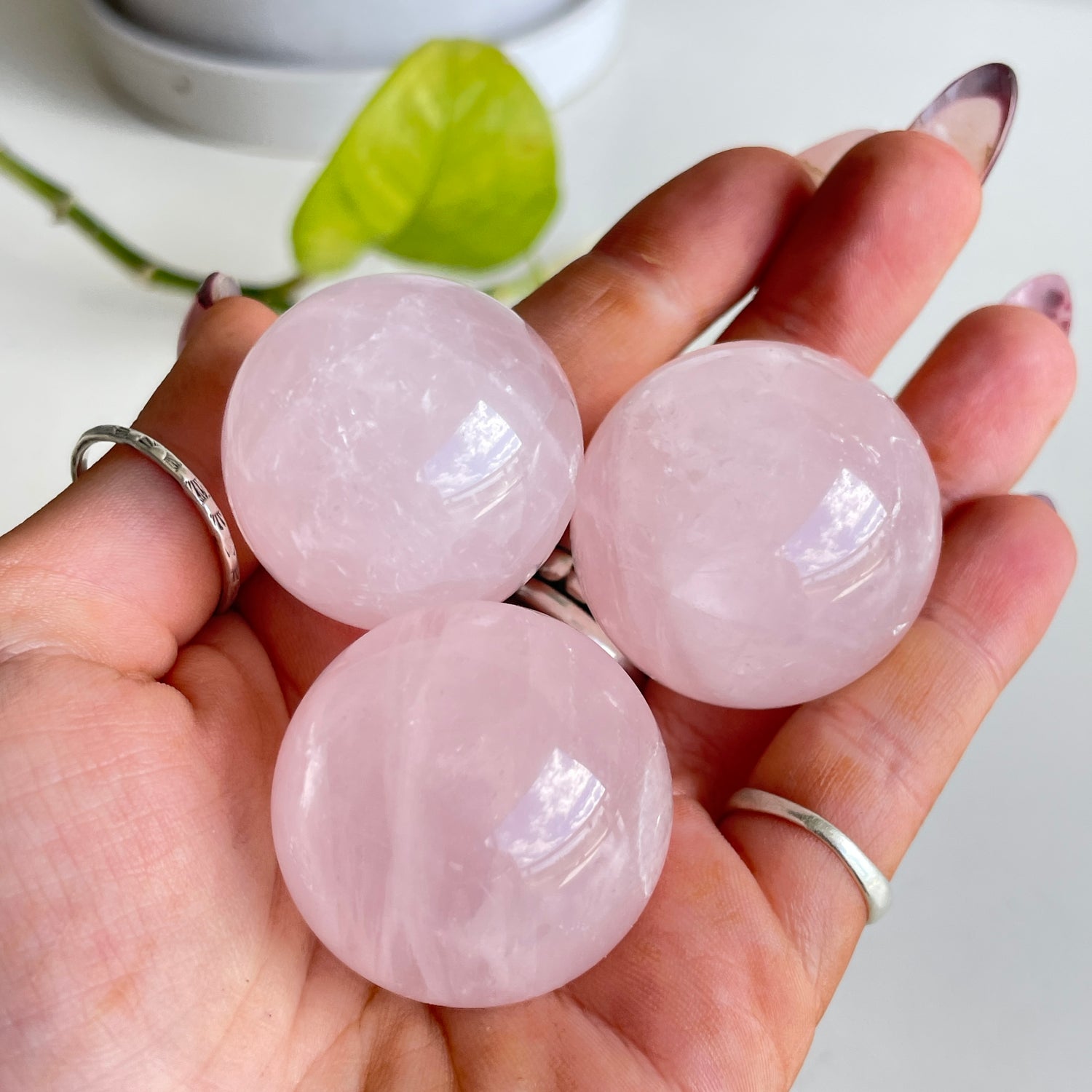 Rose Quartz Sphere 3 - 3.5cm