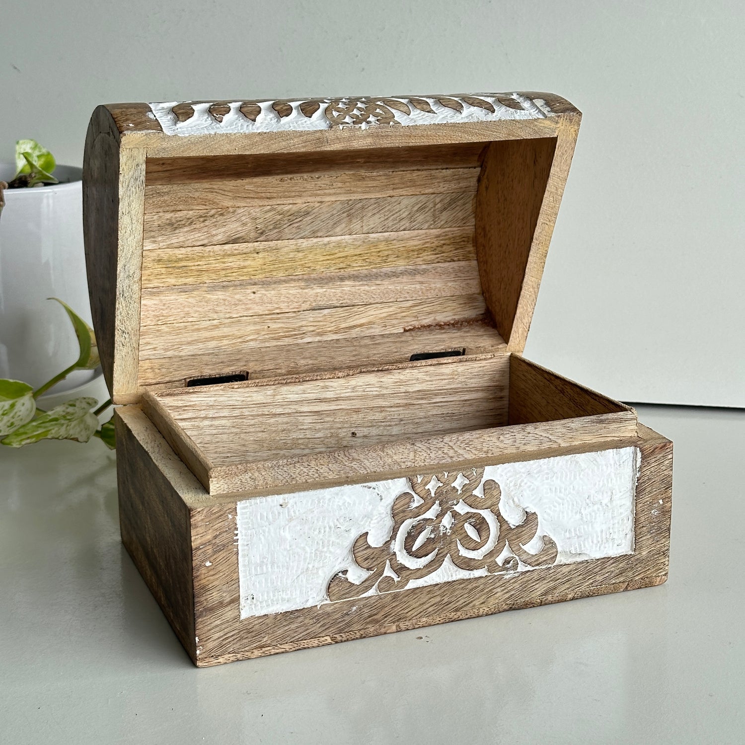 Carved Tree Of Life Treasure Chest Box  boxchtol