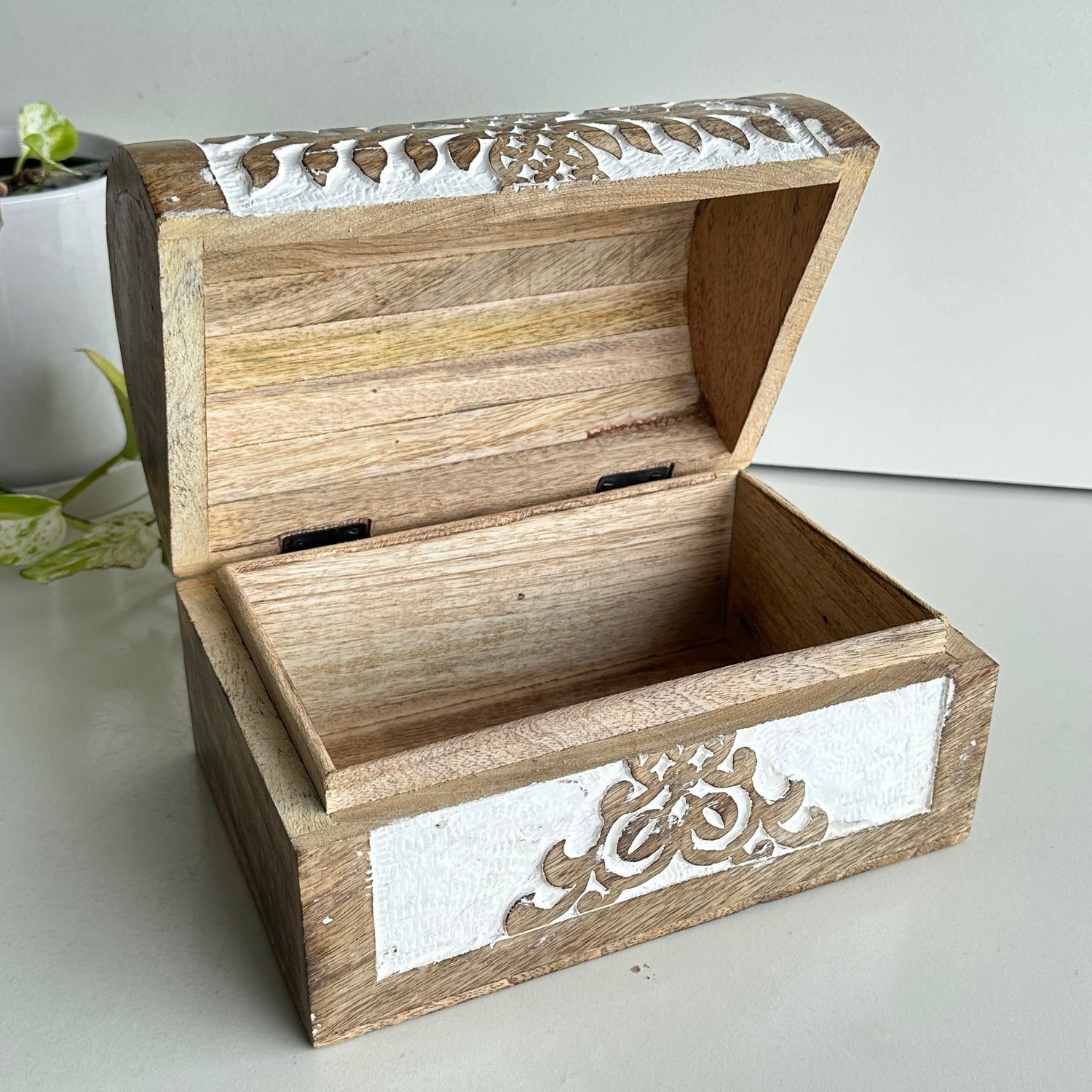 Carved Tree Of Life Treasure Chest Box  boxchtol