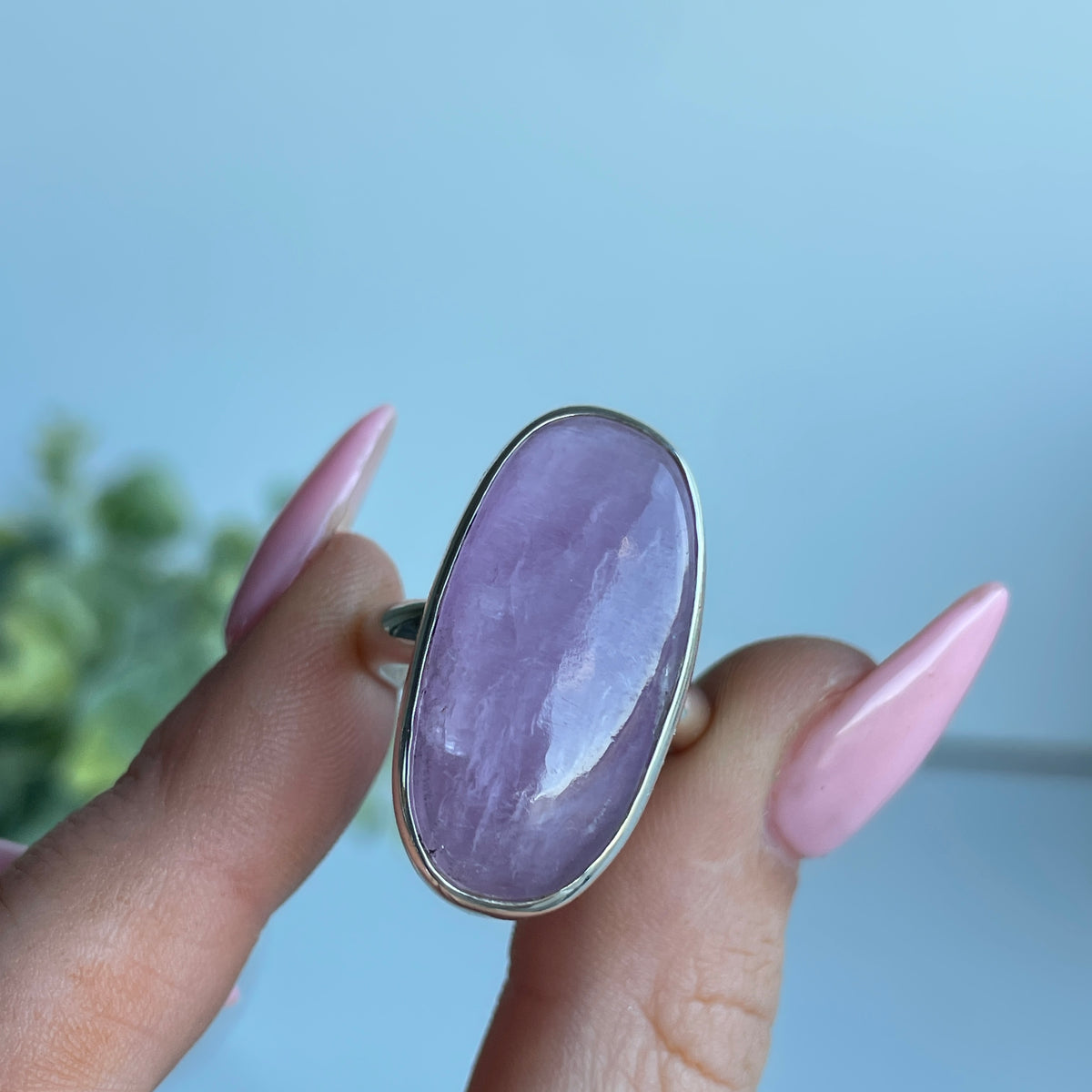 Kunzite Oval Ring Sz7.5