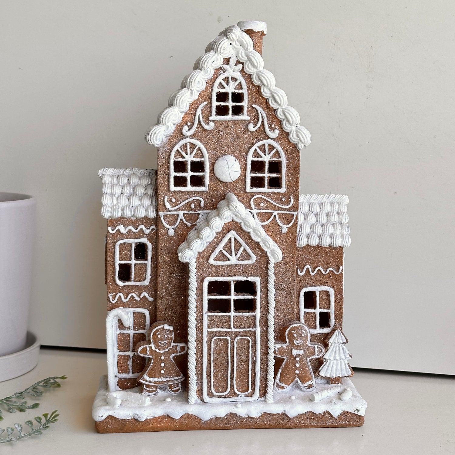 Light Up Gingerbread House Tall XM838A