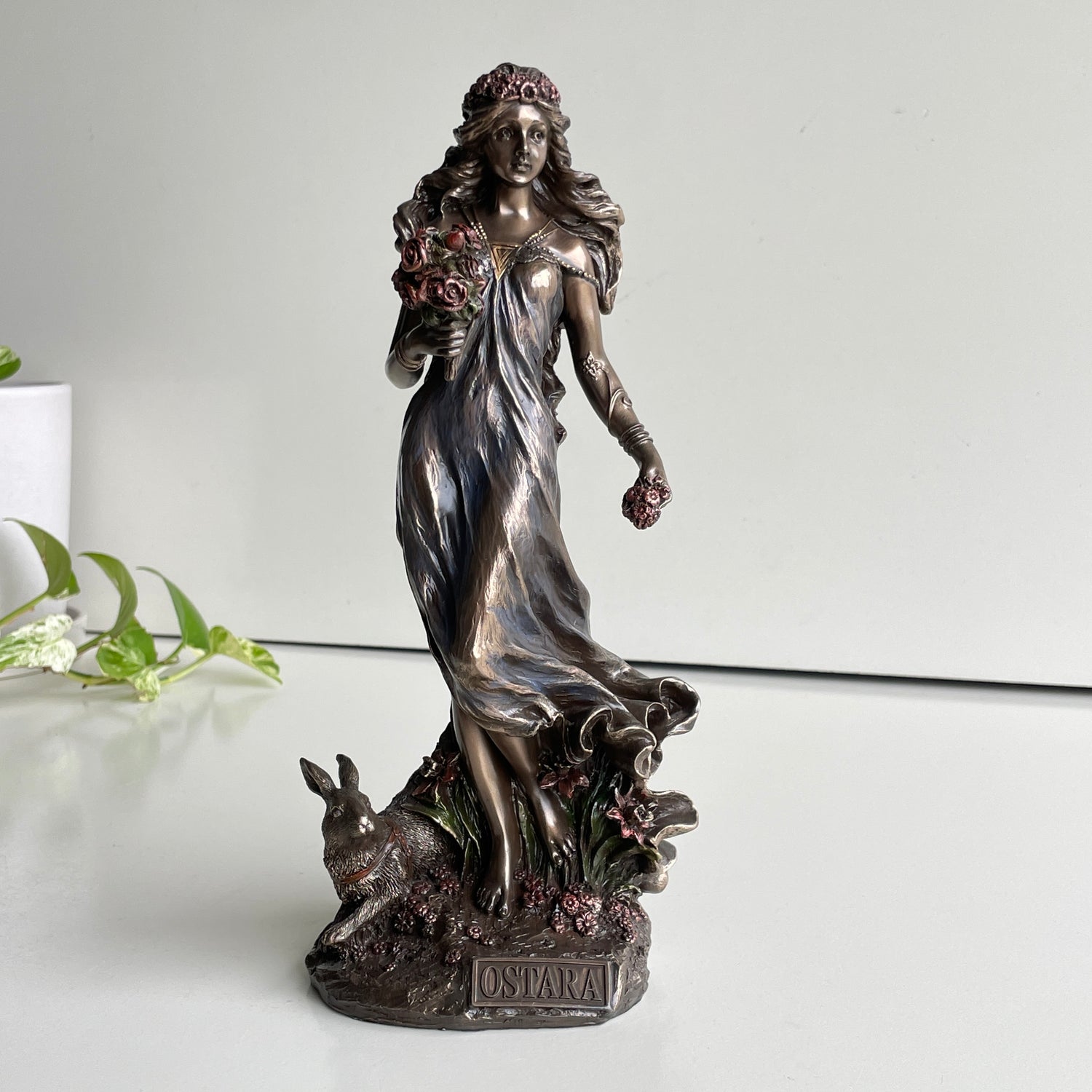 Ostara Statue C5100