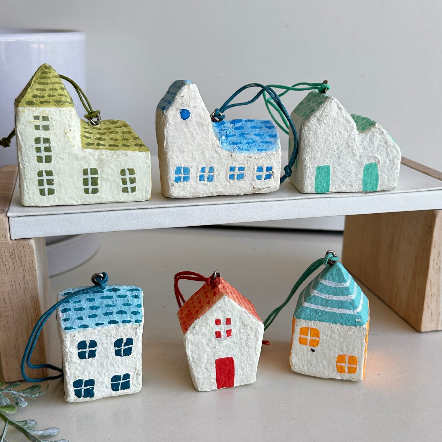 Cotton Mache House Decorations IA46111