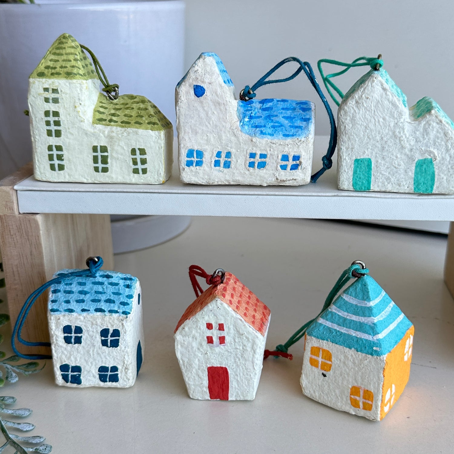 Cotton Mache House Decorations IA46111