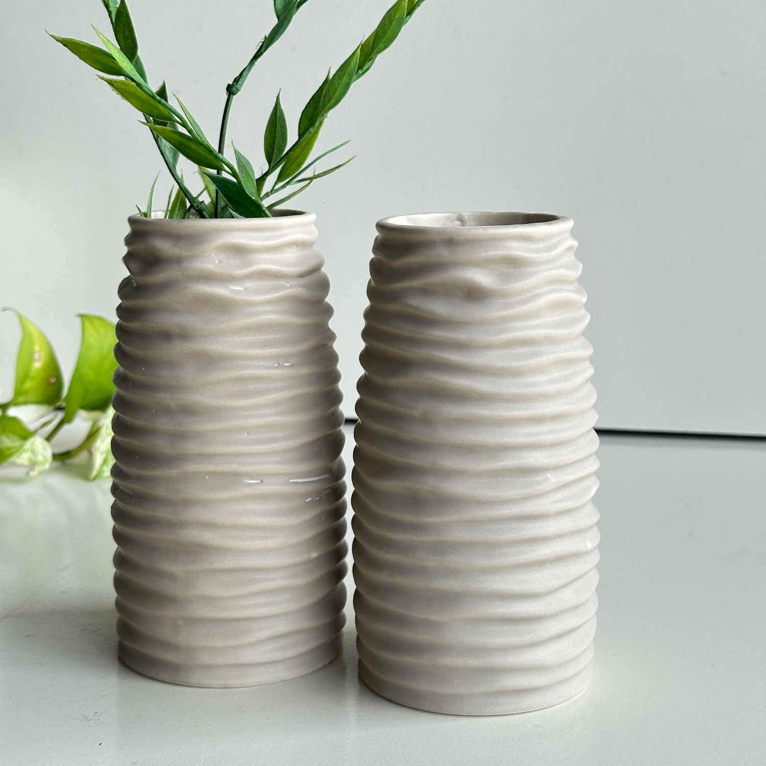 Beige Ripple Vase 15cm HDVACAM