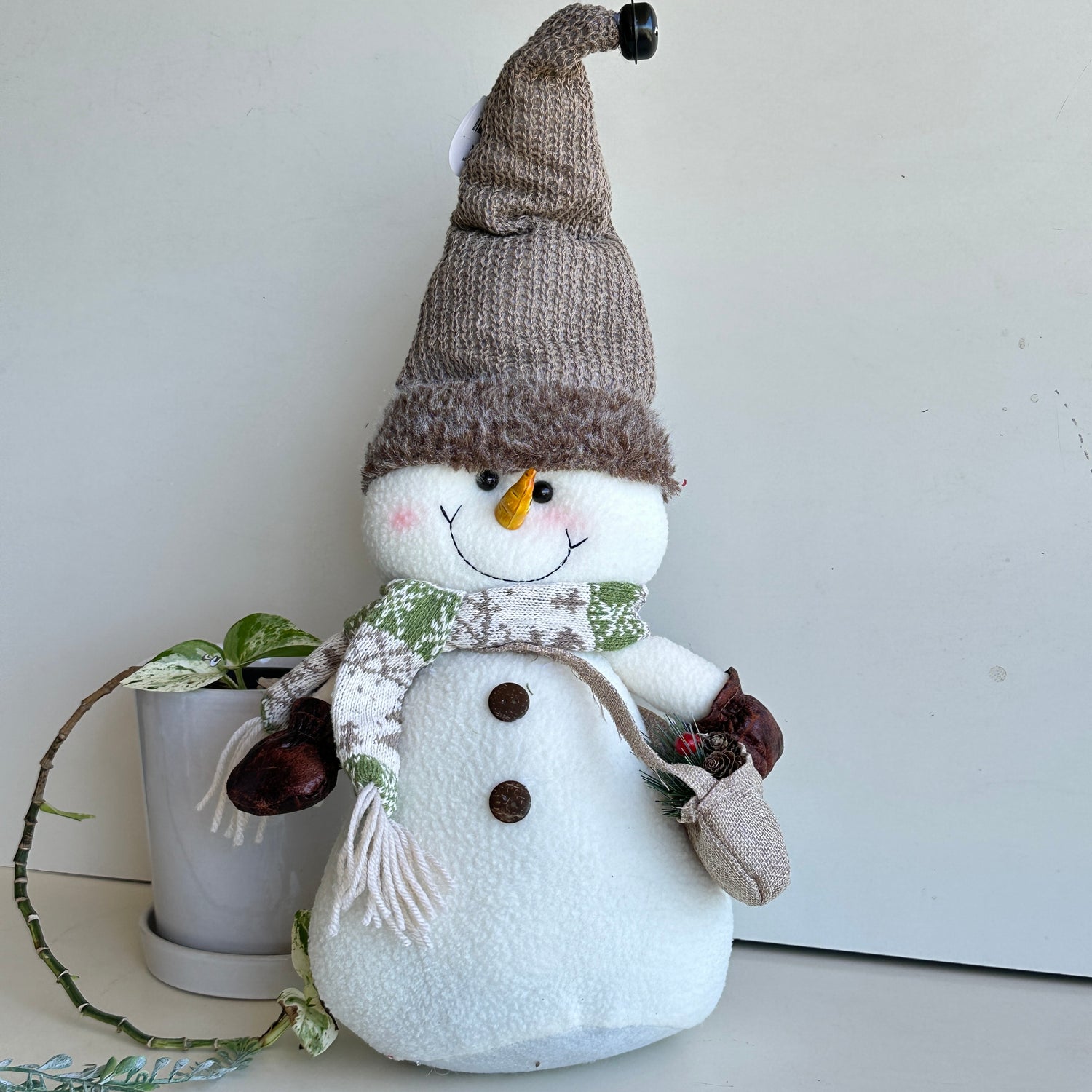 Snowman Plush With Satchel XX1021