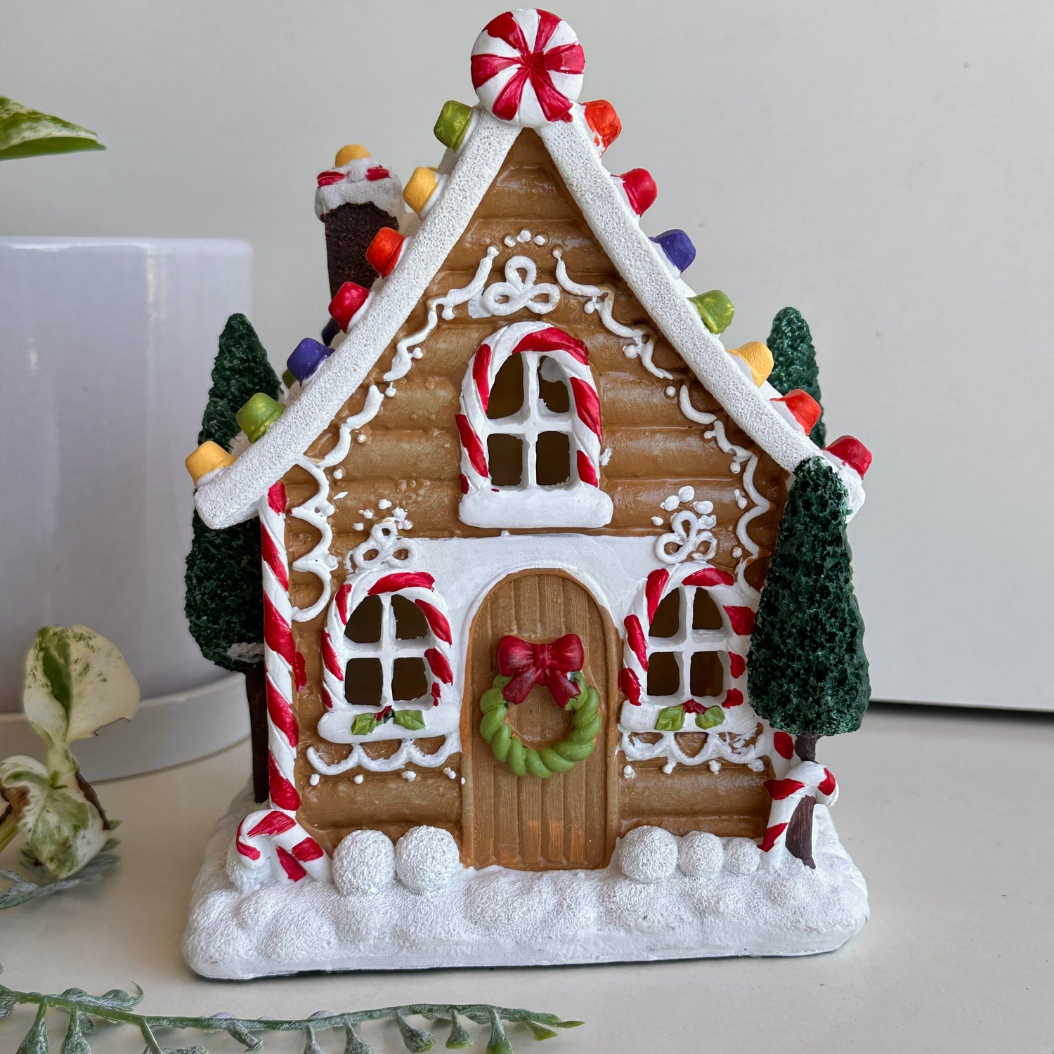 Light Up Gingerbread House With Lollies XM838C