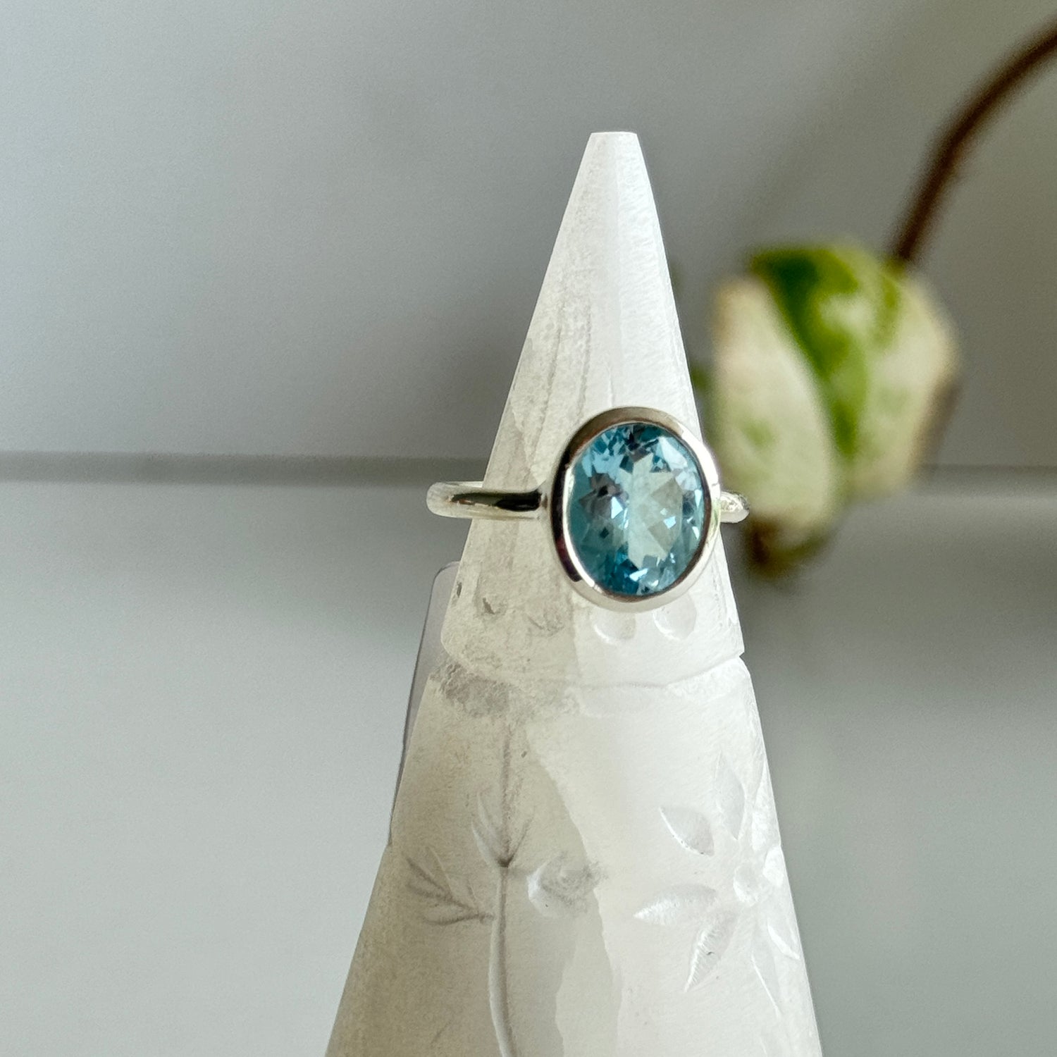 Blue Topaz Oval Ring Sz7 002