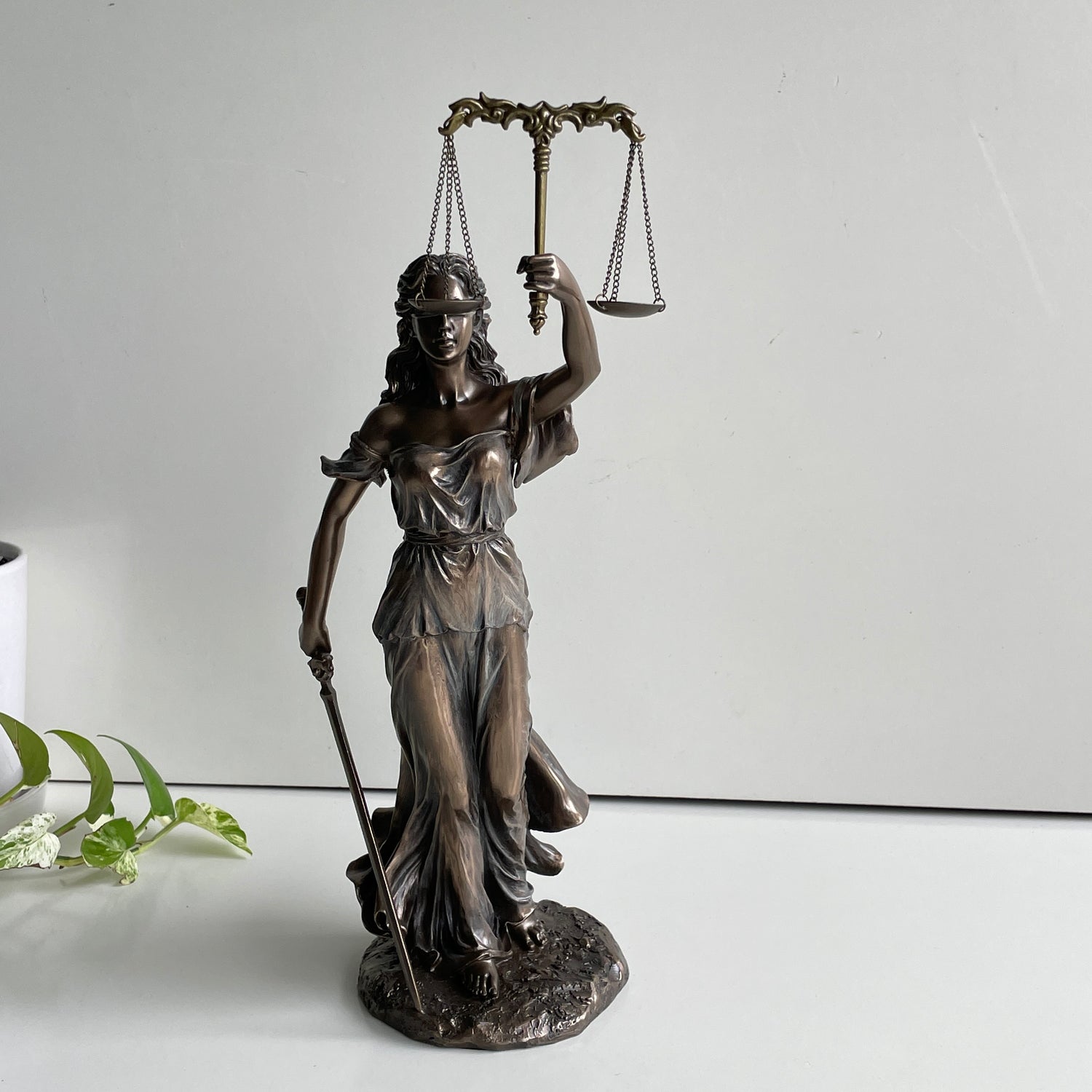 La Justicia Statue Lge C-5080