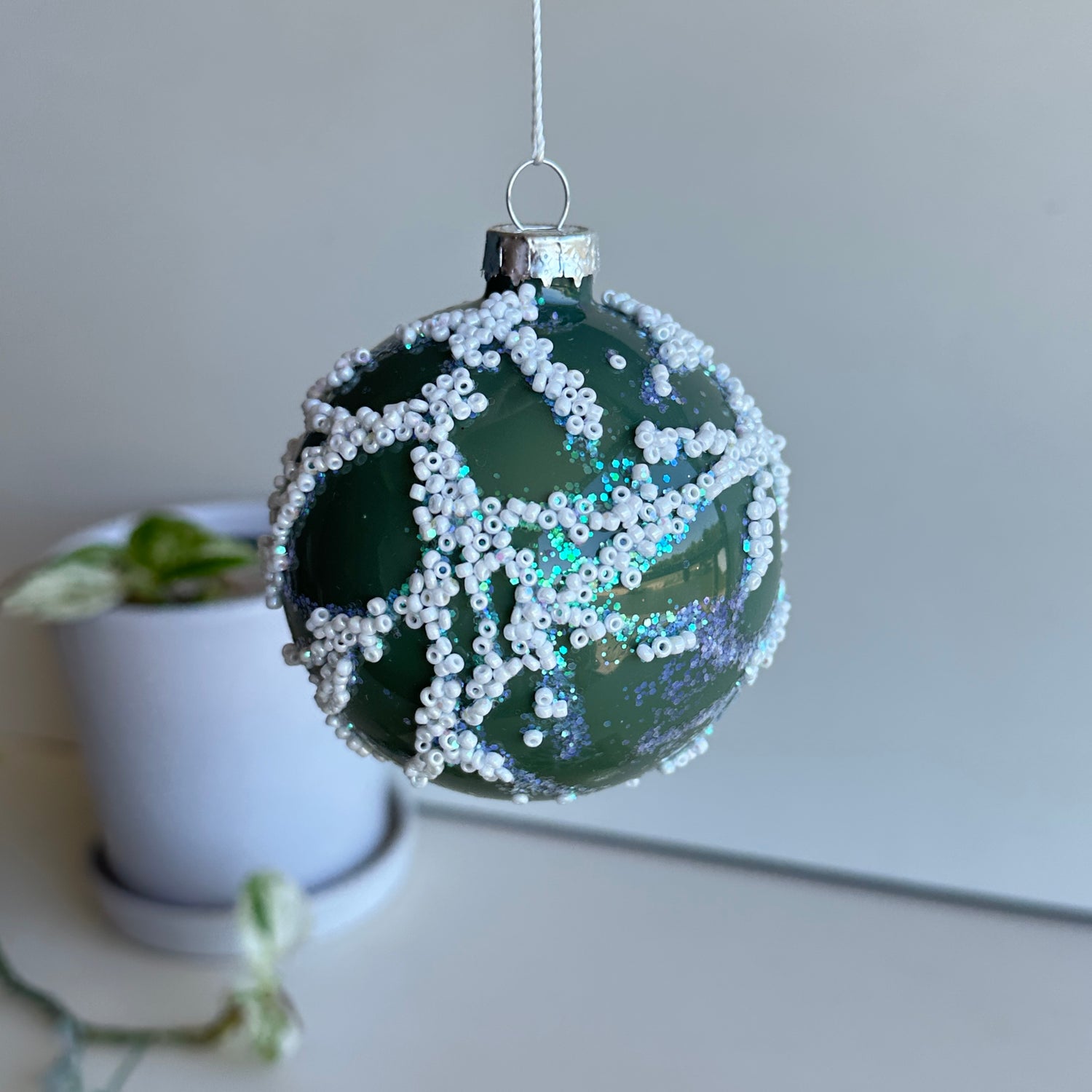 Serene Green Glass Bauble XX12430